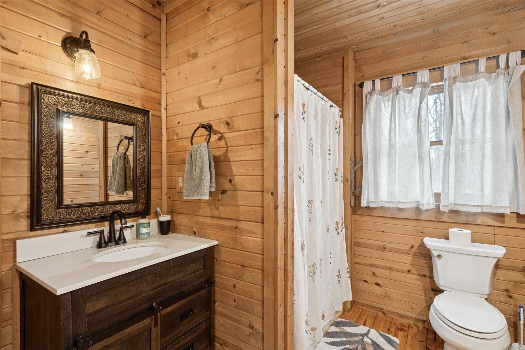 Addison, Michigan, 49220, United States, 4 Bedrooms Bedrooms, ,2 BathroomsBathrooms,Residential,For Sale,2000711