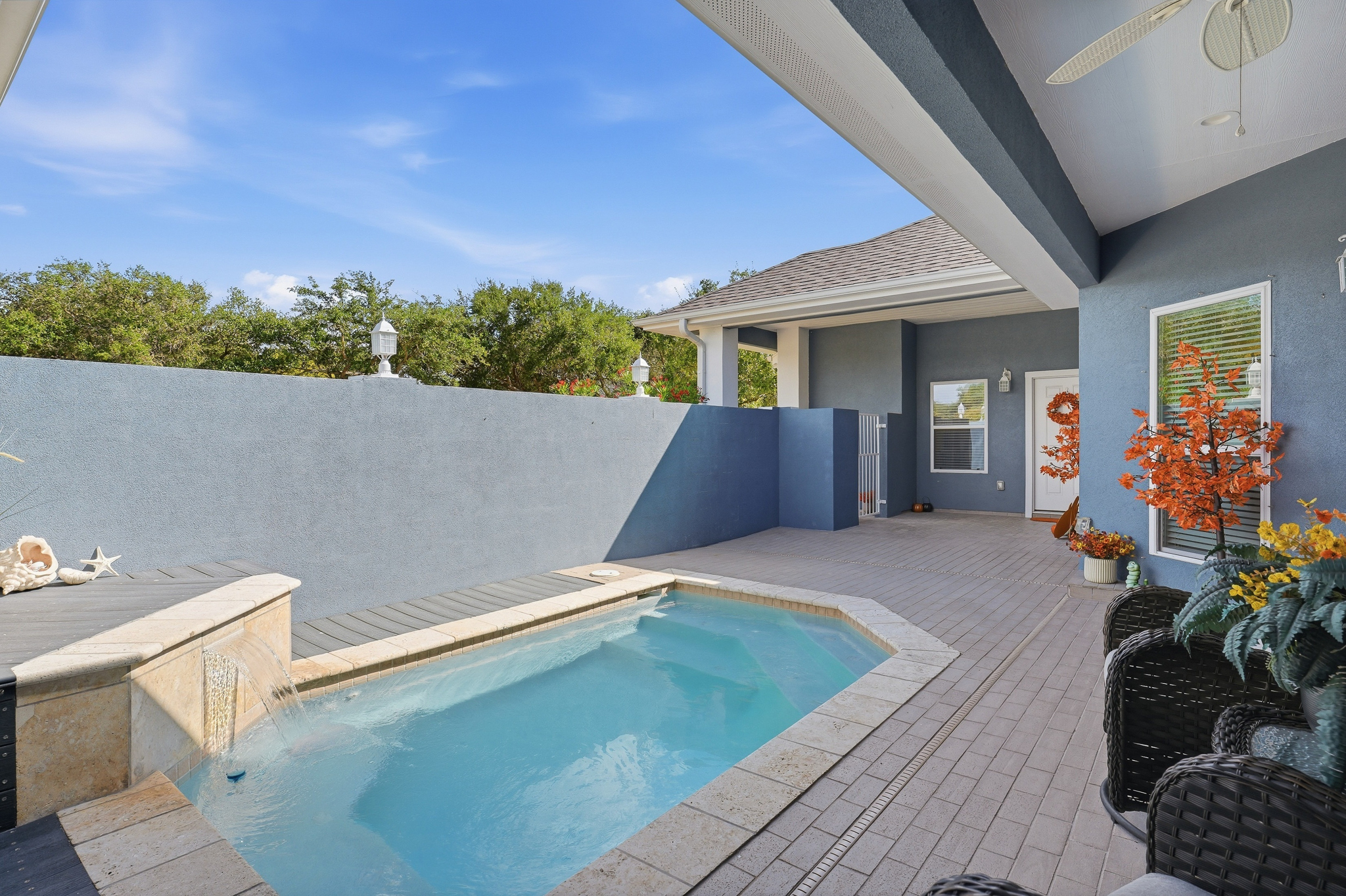  Golf Course Living with Resort-Style Pool - 物件實景