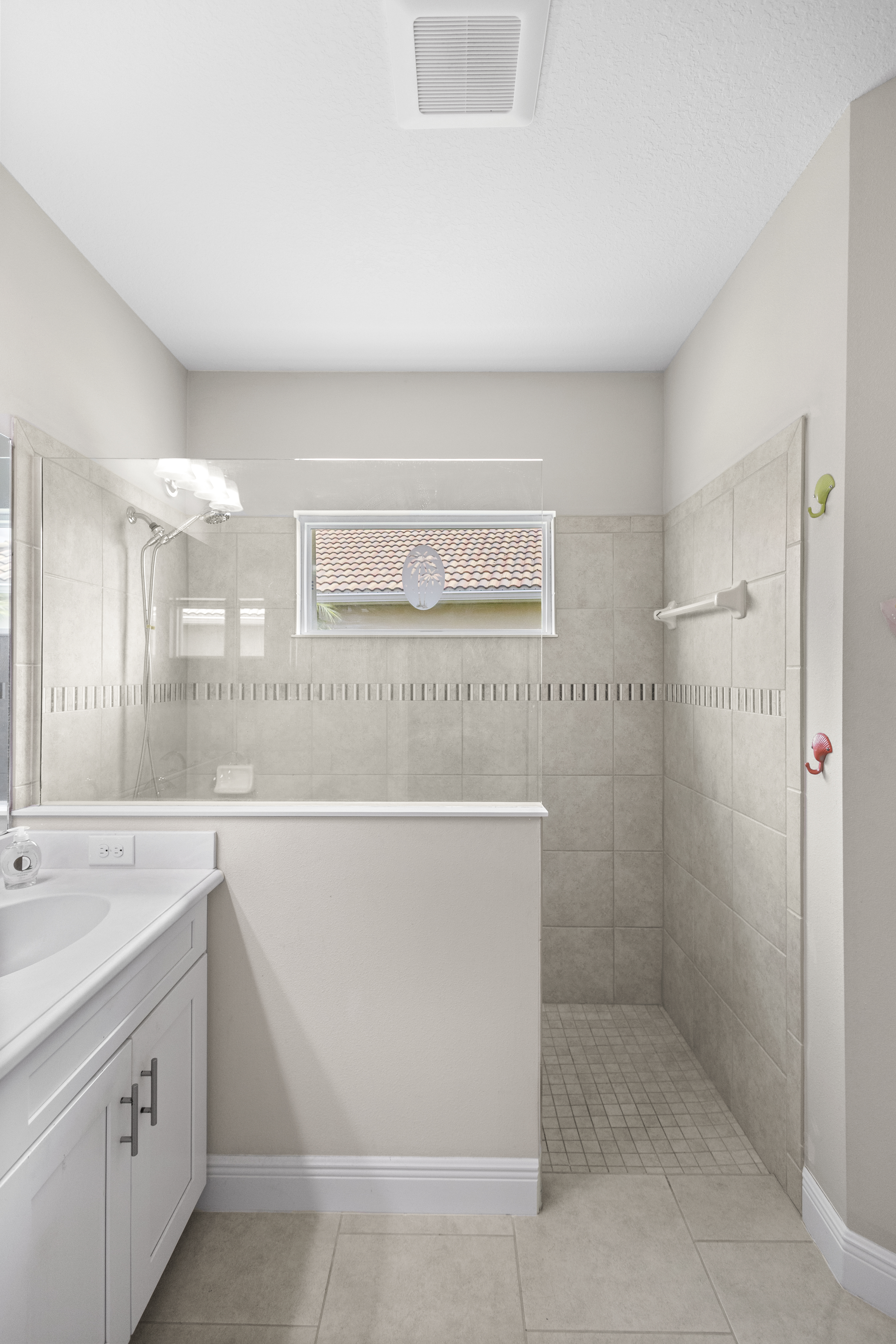 Venice, Florida, 34293, United States, 3 Bedrooms Bedrooms, ,2 BathroomsBathrooms,Residential,For Sale,1918322