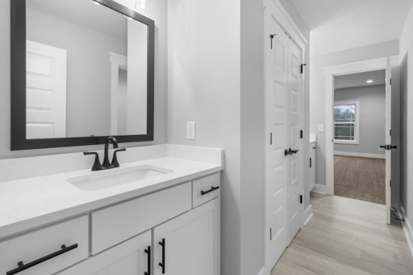 Cumberland Furnace, Tennessee, 37051, United States, 4 Bedrooms Bedrooms, ,4 BathroomsBathrooms,Residential,For Sale,2005990