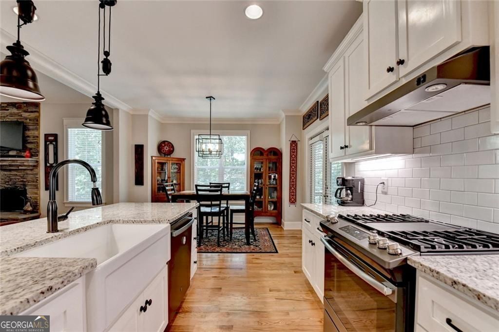 Canton, Georgia, 30114, United States, 4 Bedrooms Bedrooms, ,3 BathroomsBathrooms,Residential,For Sale,1953931