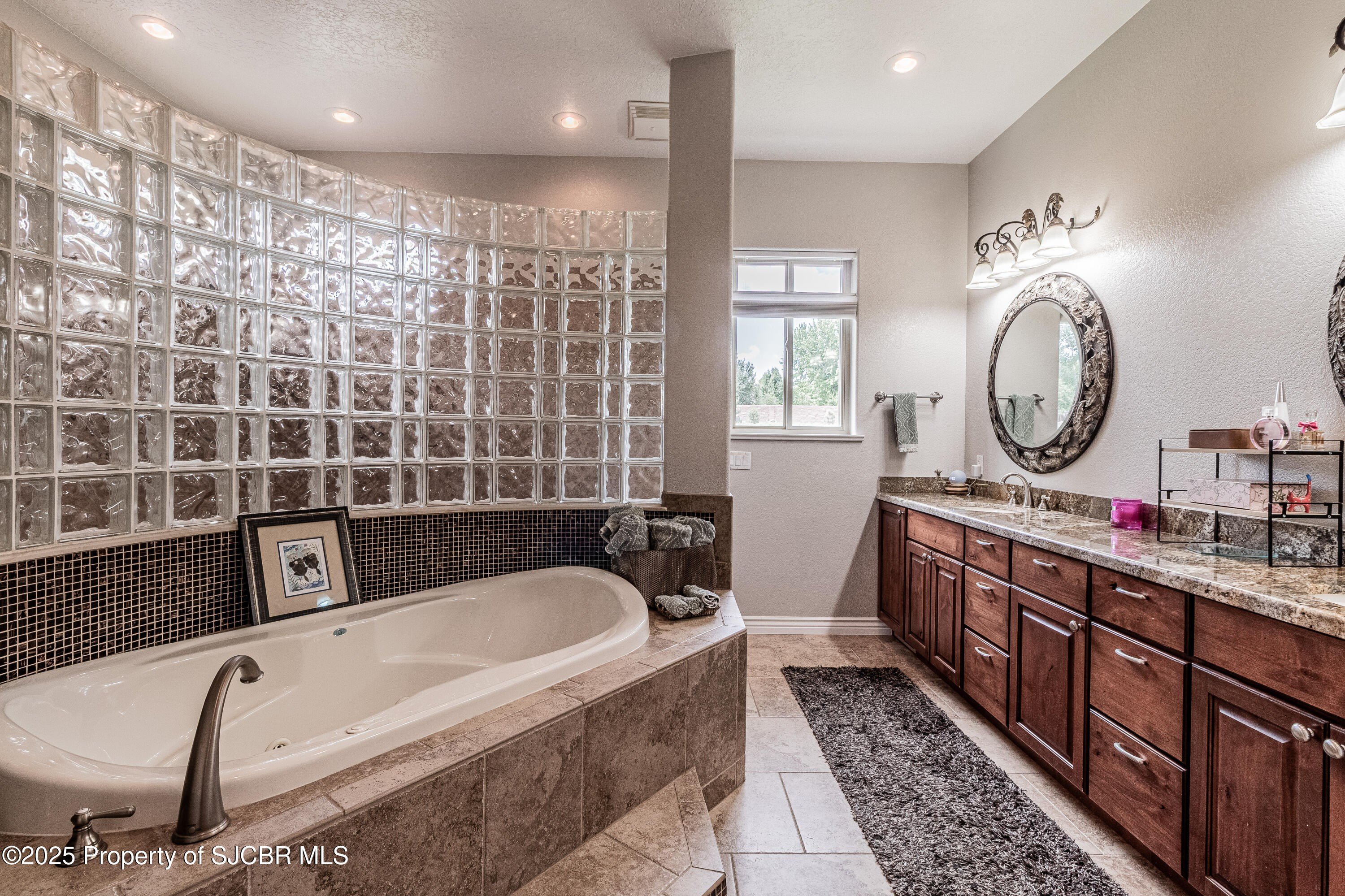 Aztec, New Mexico, 87410, United States, 4 Bedrooms Bedrooms, ,4 BathroomsBathrooms,Residential,For Sale,1857404