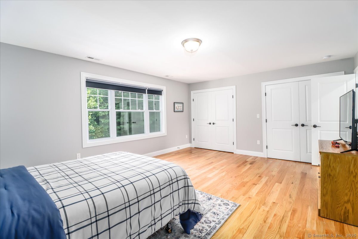 New Milford, Connecticut, 06776, United States, 2 Bedrooms Bedrooms, ,3 BathroomsBathrooms,Residential,For Sale,1875818