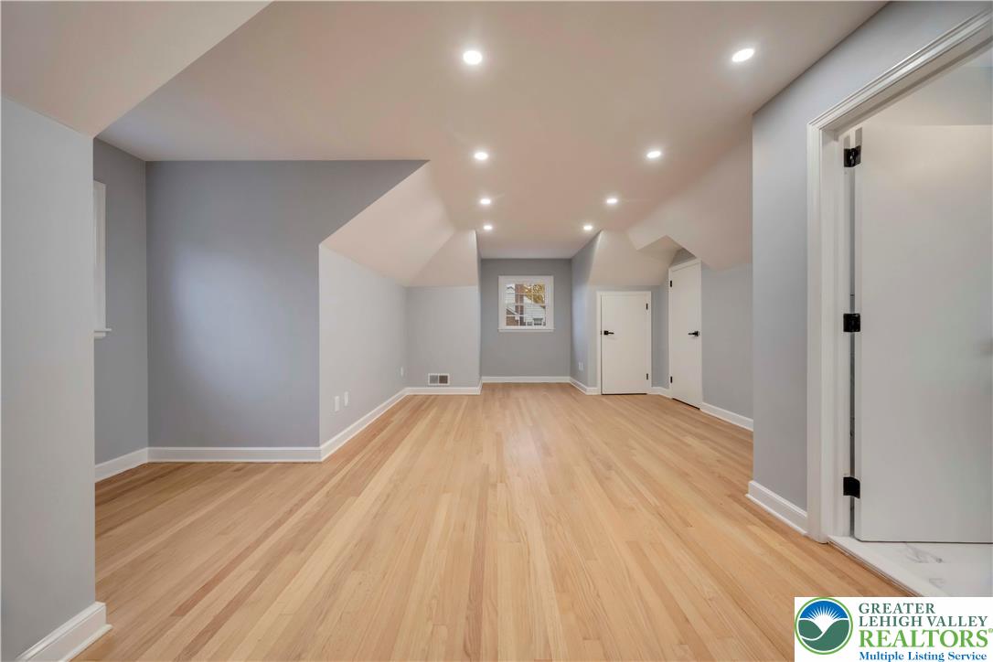 Allentown City, Pennsylvania, 18104, United States, 3 Bedrooms Bedrooms, ,3 BathroomsBathrooms,Residential,For Sale,1993140