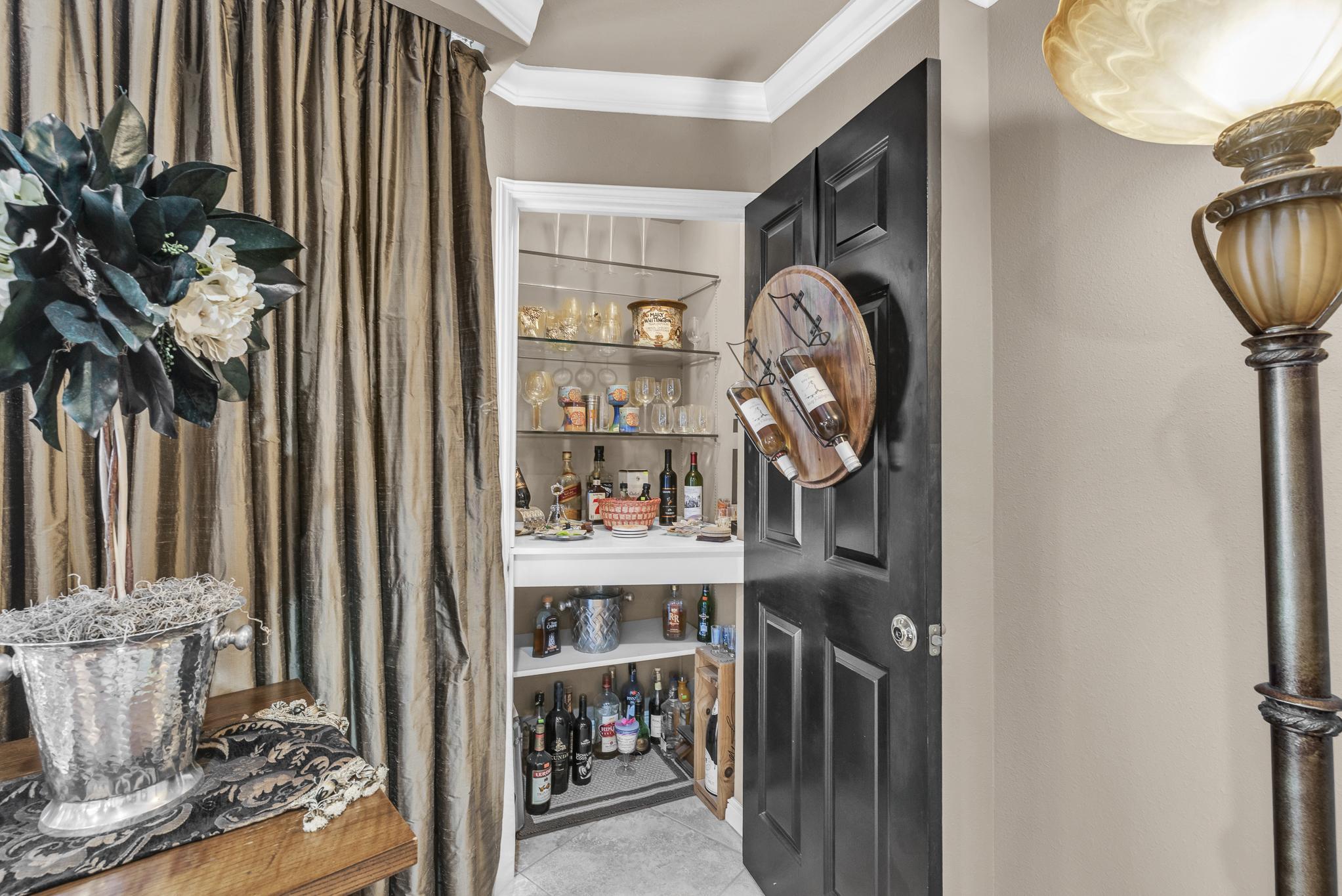 Corpus Christi, Texas, 78401, United States, 3 Bedrooms Bedrooms, ,3 BathroomsBathrooms,Residential,For Sale,1912480