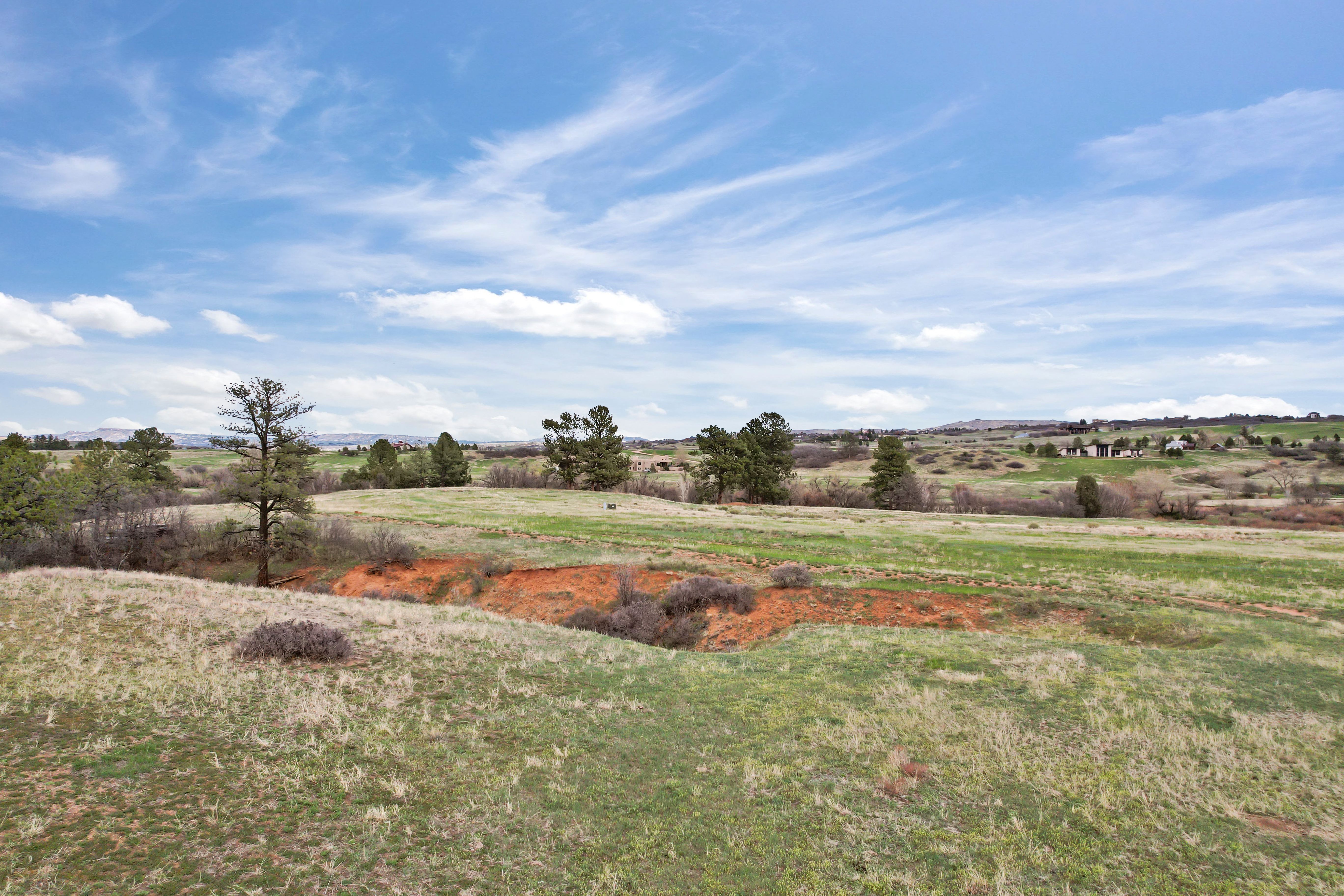  This stunning 35-acre property is ready for a home - 物件實景