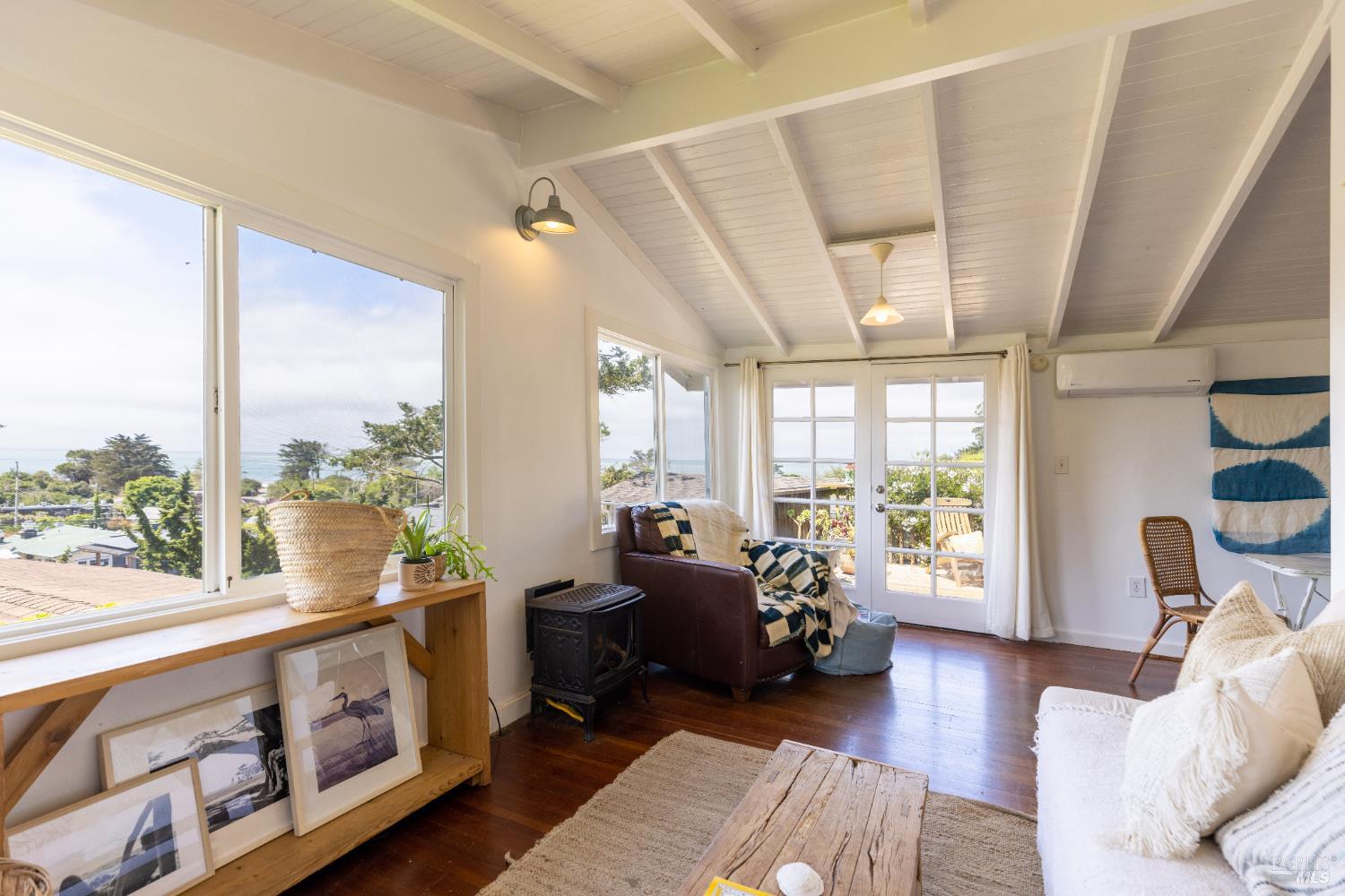 Stinson Beach, California, 94970, United States, 1 Bedroom Bedrooms, ,1 BathroomBathrooms,Residential,For Sale,1838443