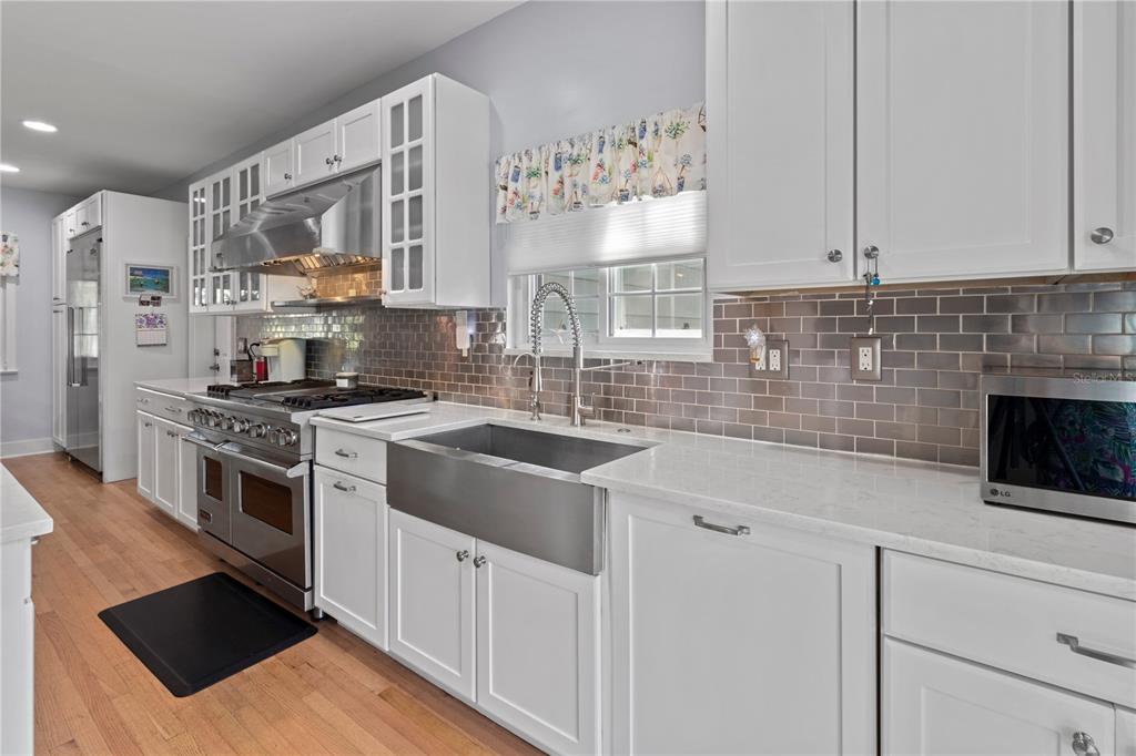 Sarasota, Florida, 34243, United States, 3 Bedrooms Bedrooms, ,3 BathroomsBathrooms,Residential,For Sale,1796778