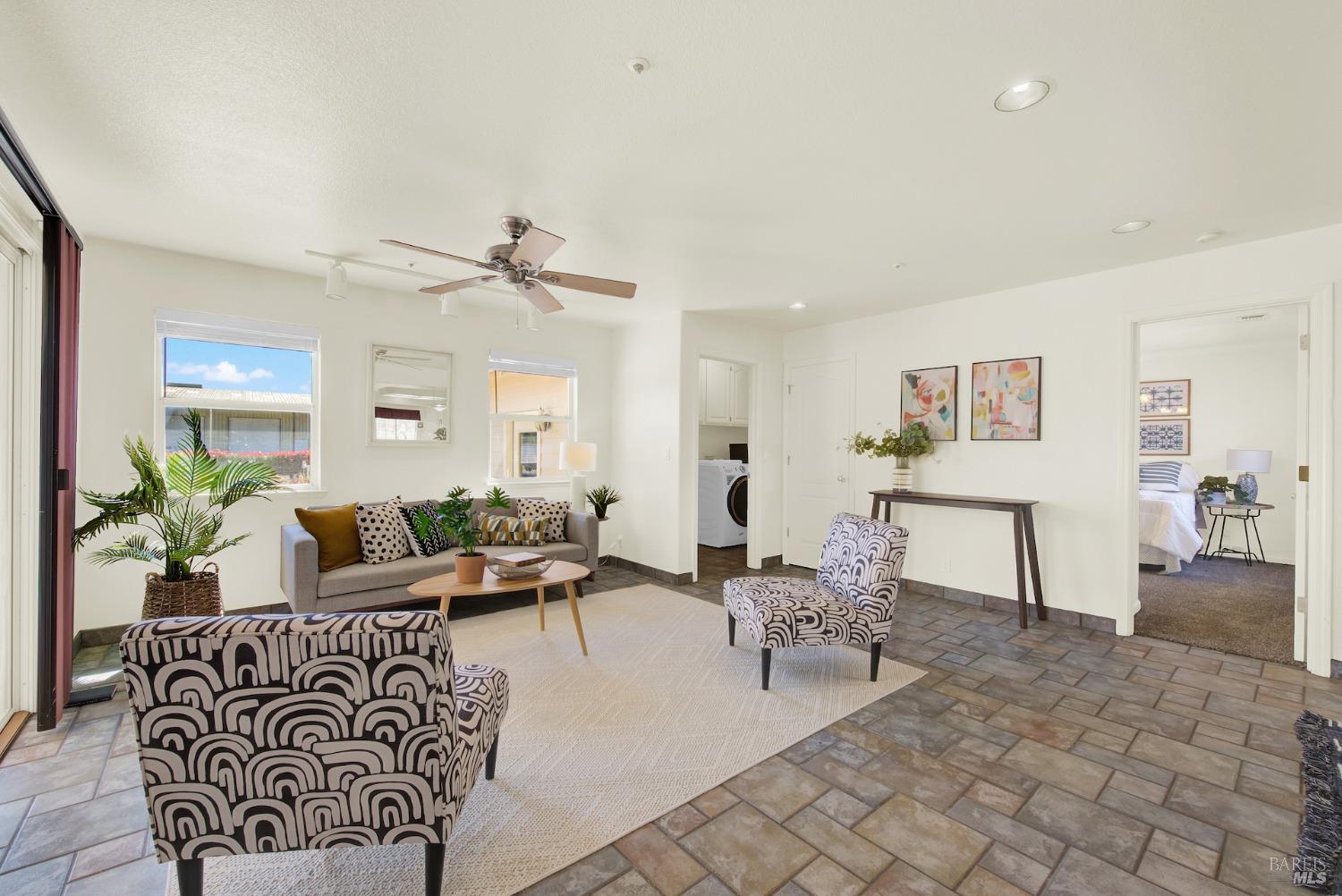 Vacaville, California, 95688, United States, 4 Bedrooms Bedrooms, ,4 BathroomsBathrooms,Residential,For Sale,1991158