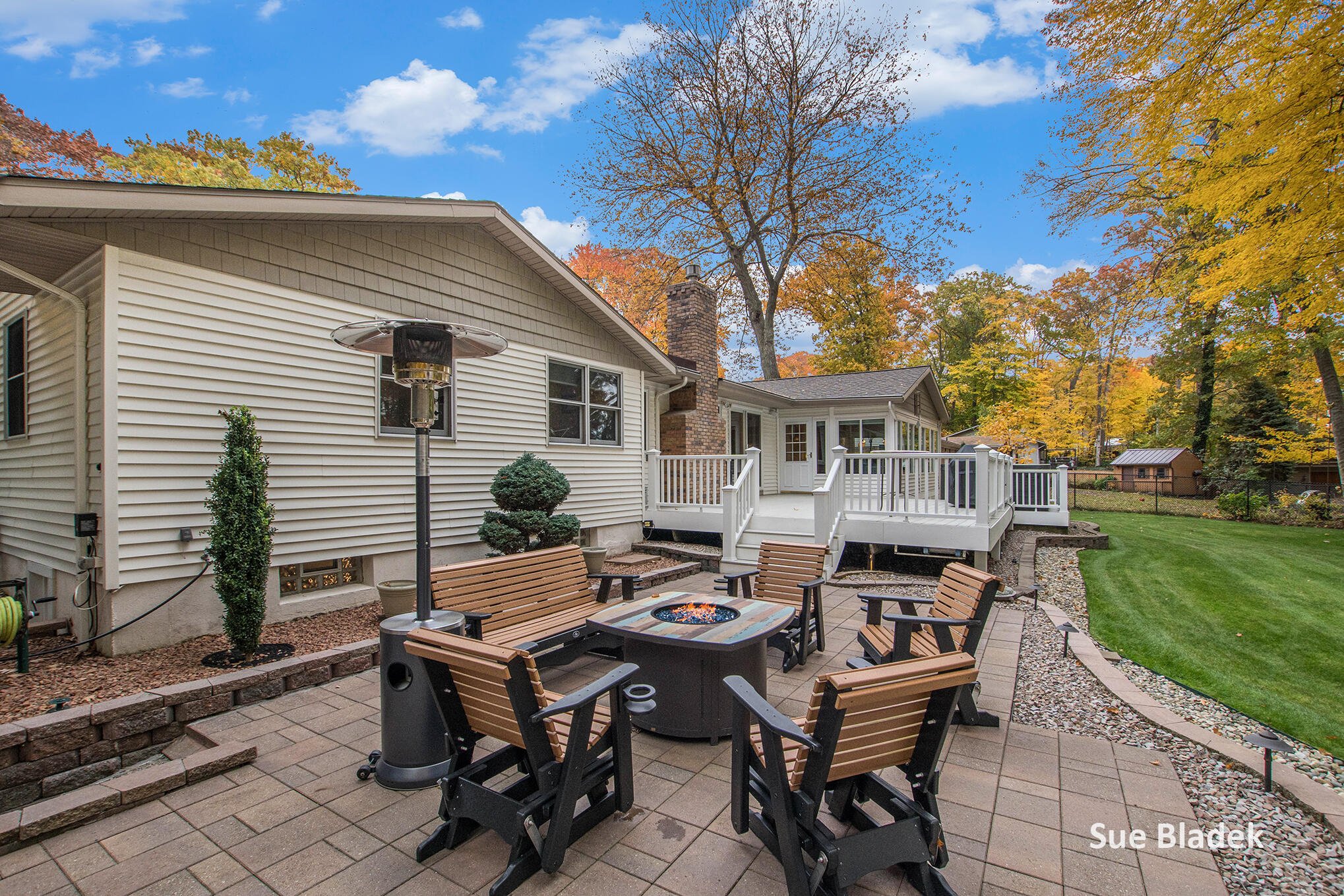 Holland, Michigan, 49424, United States, 3 Bedrooms Bedrooms, ,3 BathroomsBathrooms,Residential,For Sale,1989003