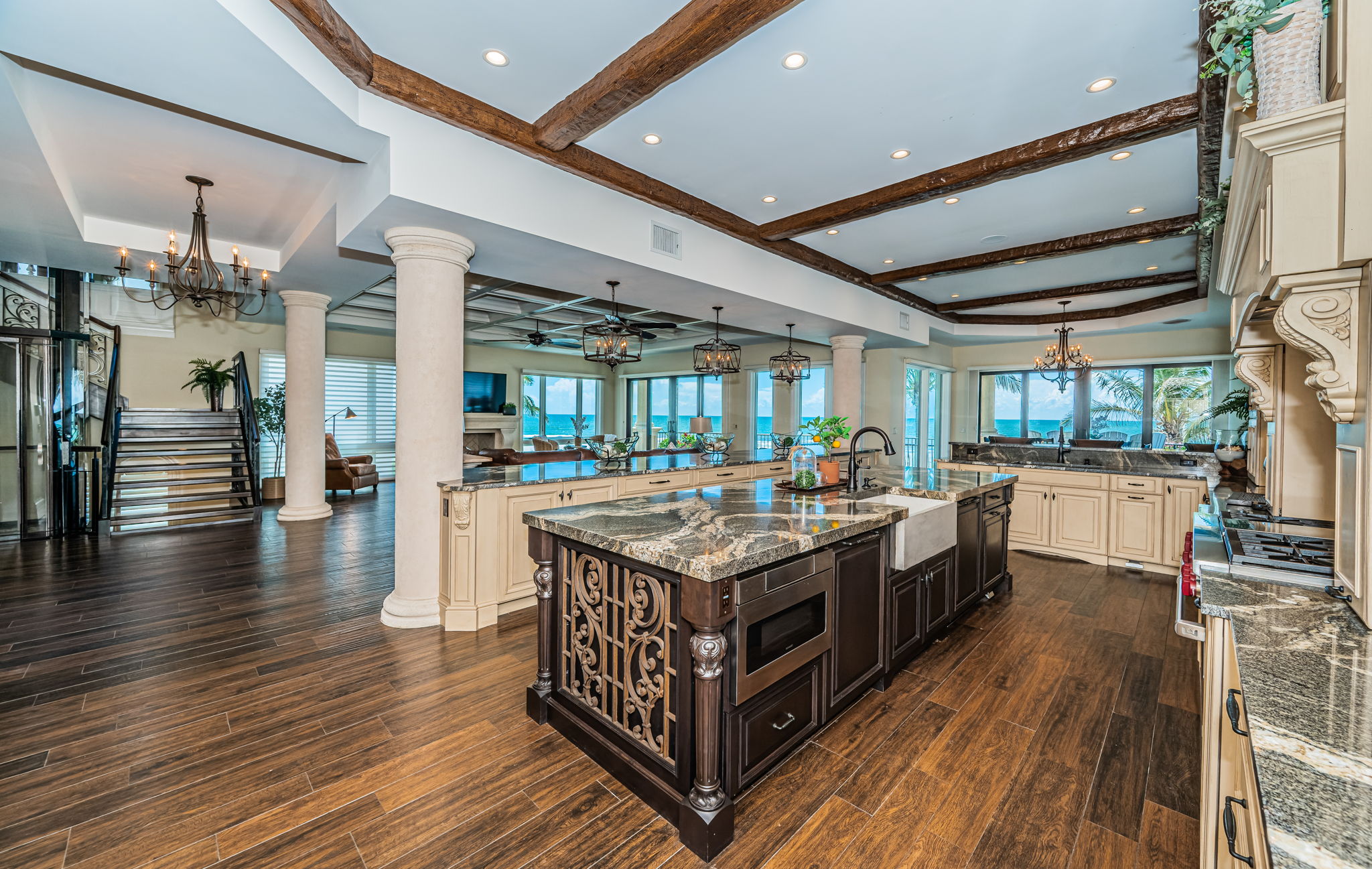 Redington Shores, Florida, 33708, United States, 5 Bedrooms Bedrooms, ,6 BathroomsBathrooms,Residential,For Sale,1921894