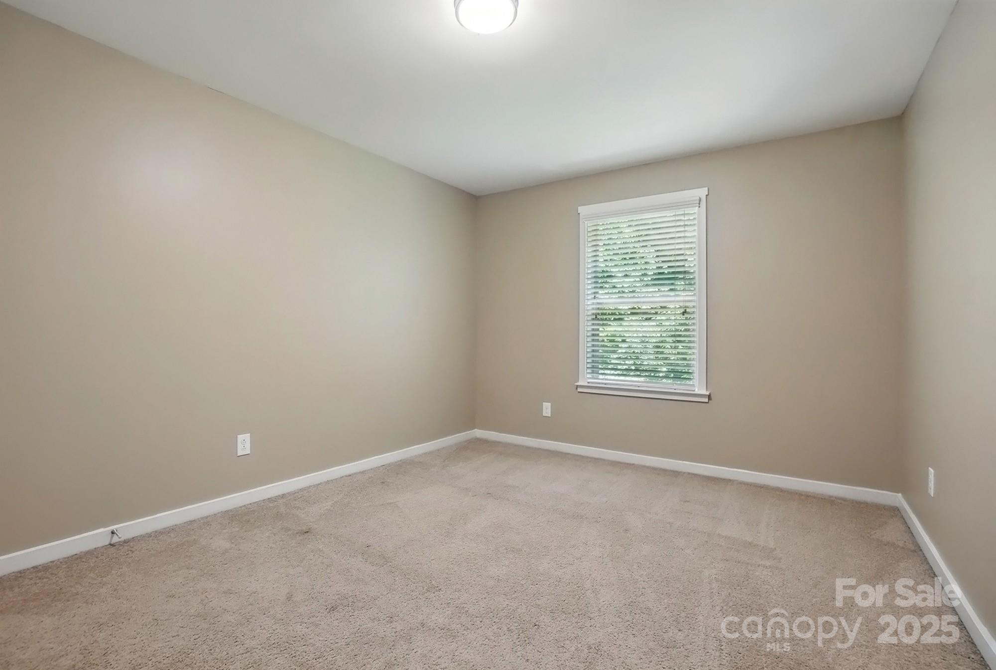 Fort Mill, South Carolina, 29707, United States, 5 Bedrooms Bedrooms, ,4 BathroomsBathrooms,Residential,For Sale,1840064