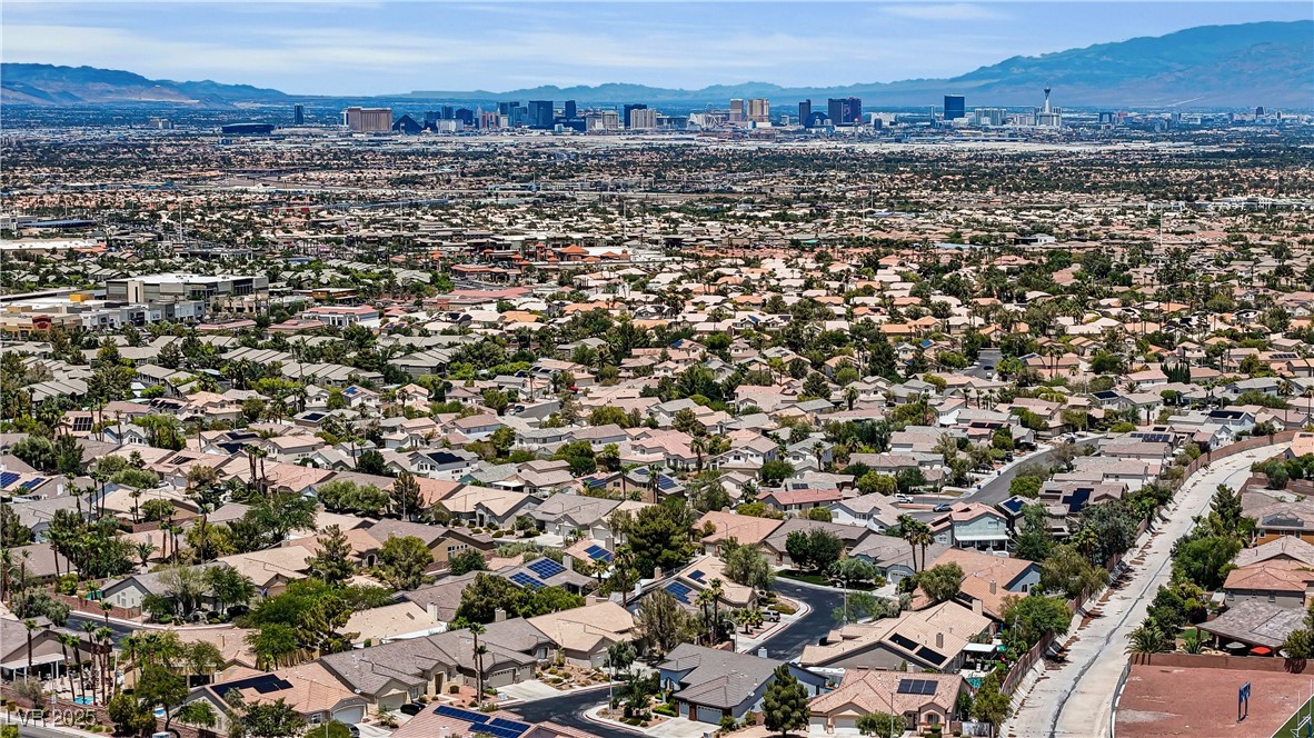 Henderson, Nevada, 89052, United States, 5 Bedrooms Bedrooms, ,2 BathroomsBathrooms,Residential,For Sale,1897207
