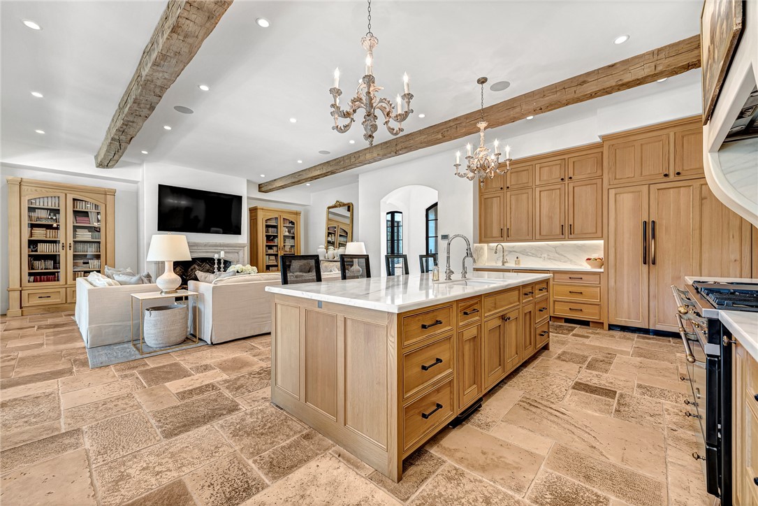 Fayetteville, Arkansas, 72704, United States, 4 Bedrooms Bedrooms, ,5 BathroomsBathrooms,Residential,For Sale,1993299