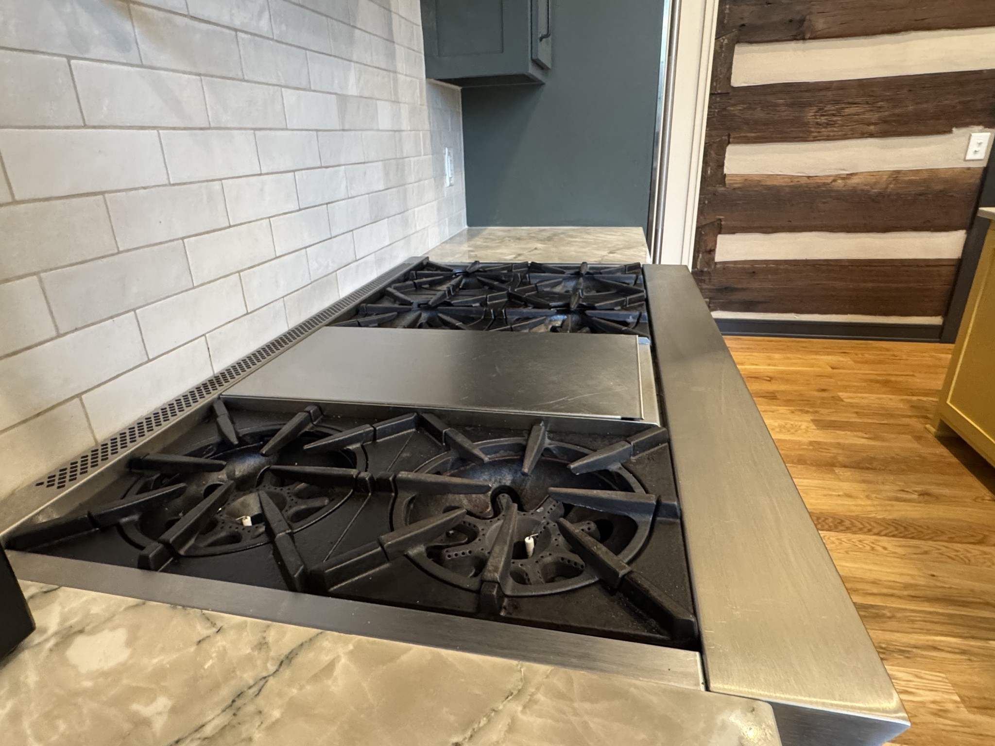 Hendersonville, Tennessee, 37075, United States, 6 Bedrooms Bedrooms, ,5 BathroomsBathrooms,Residential,For Sale,1993824