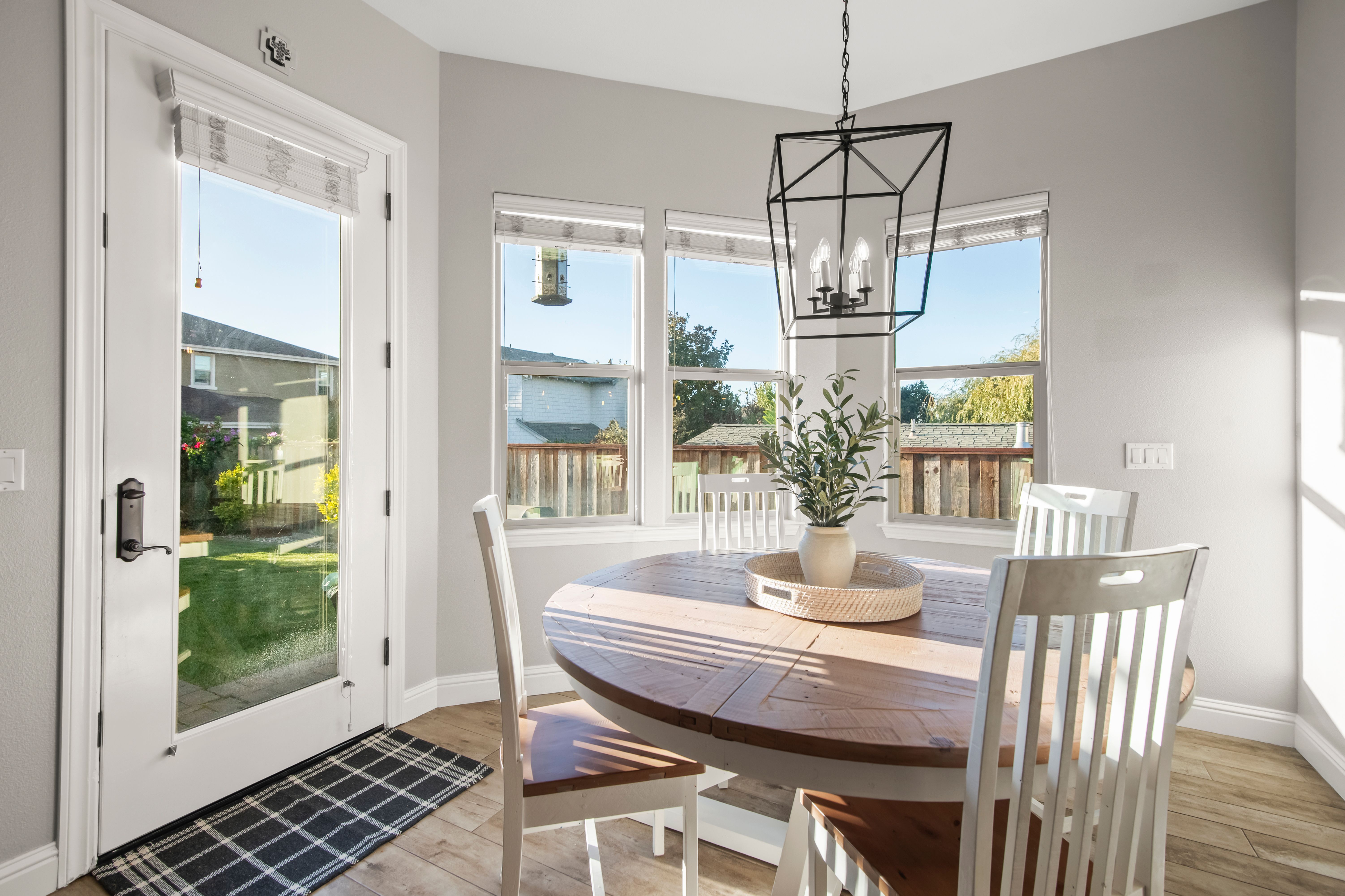  Spacious, Turnkey Living in the Heart of West Petaluma - 物件實景