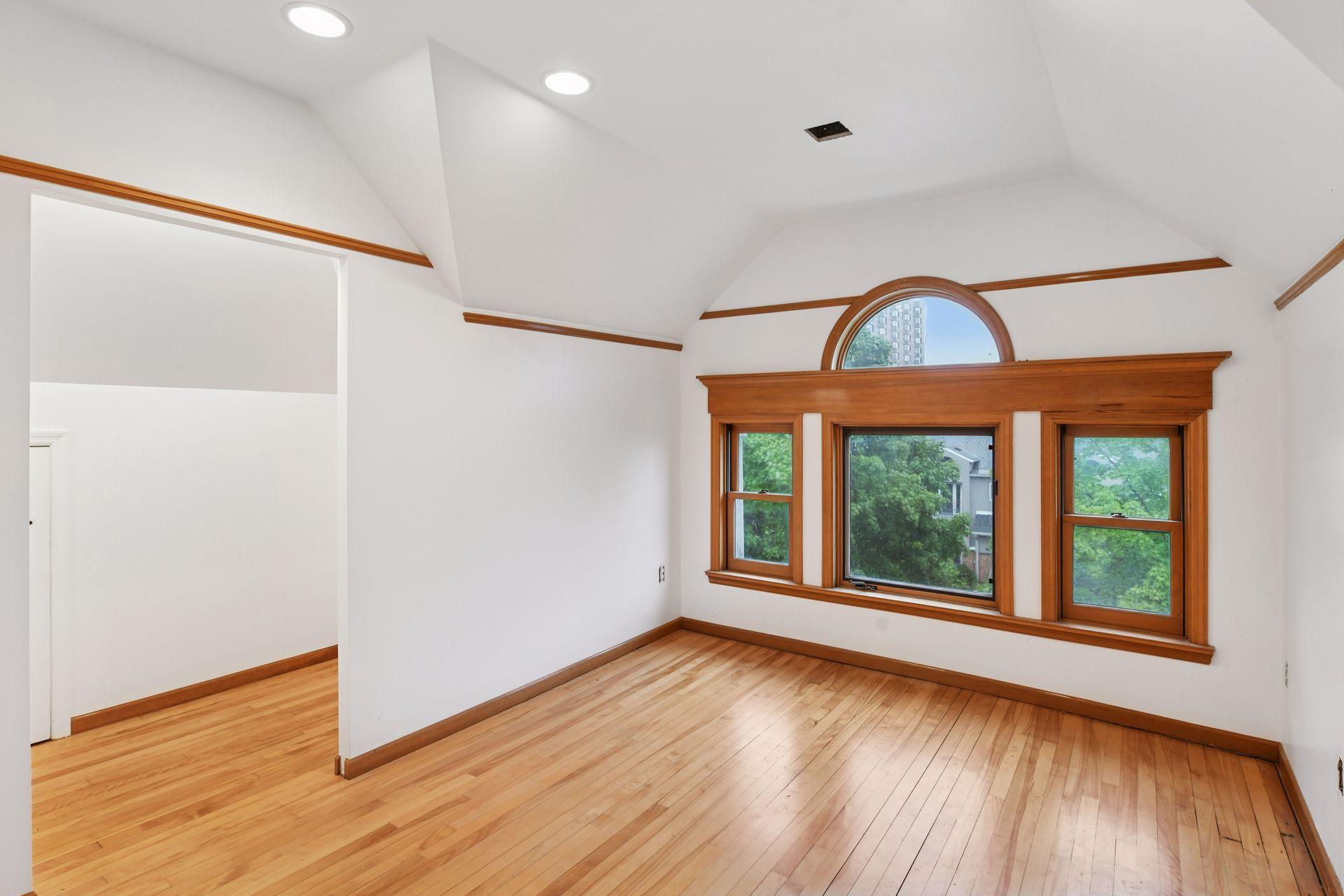Minneapolis, Minnesota, 55403, United States, ,Residential,For Sale,1948501