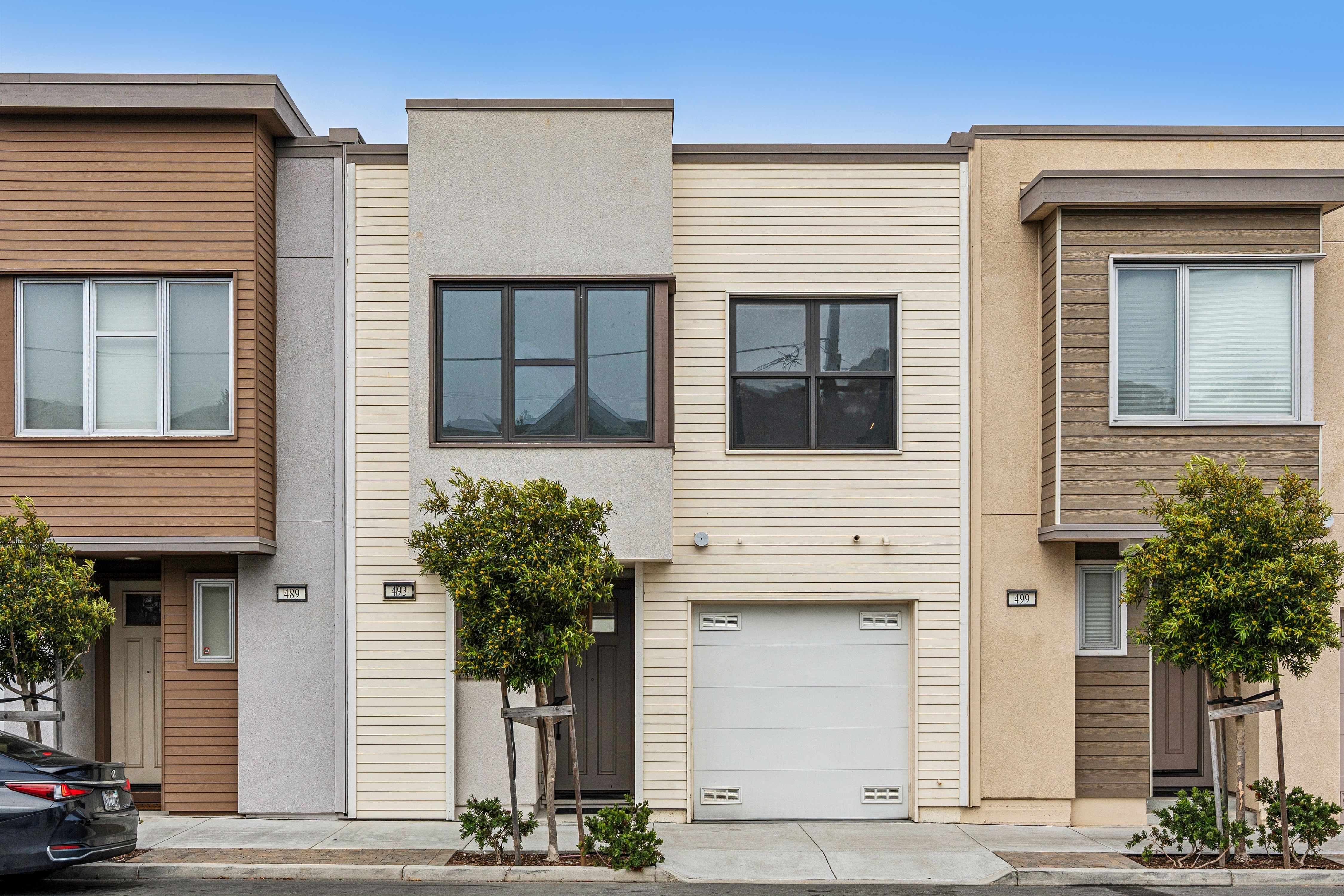  Modern Portola with Attached Garage - 物件實景