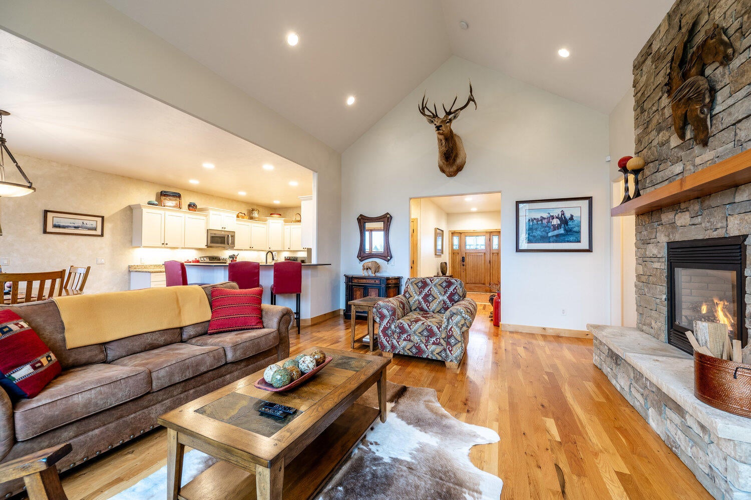 Sheridan, Wyoming, 82801, United States, 2 Bedrooms Bedrooms, ,2 BathroomsBathrooms,Residential,For Sale,2006254