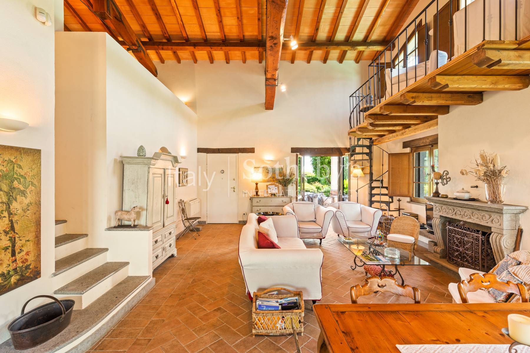  Villa with Stunning Pool and Private Park - 物件實景