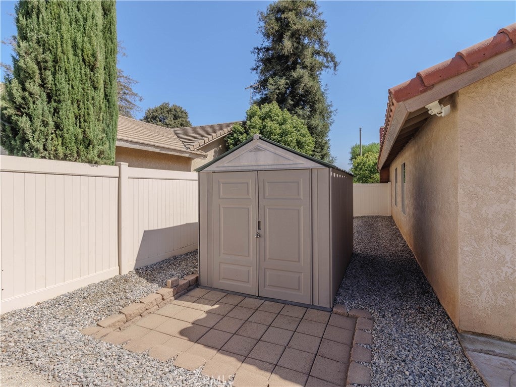 Redlands, California, 92374, United States, 4 Bedrooms Bedrooms, ,2 BathroomsBathrooms,Residential,For Sale,1921818
