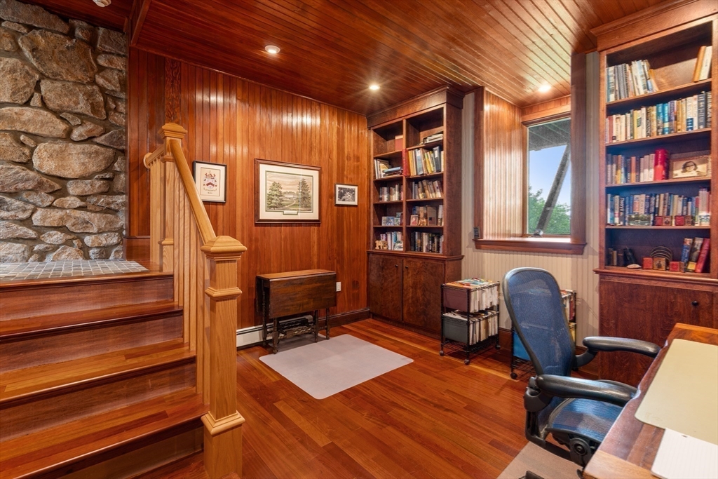 Manchester, Massachusetts, 01944, United States, 4 Bedrooms Bedrooms, ,3 BathroomsBathrooms,Residential,For Sale,1846974