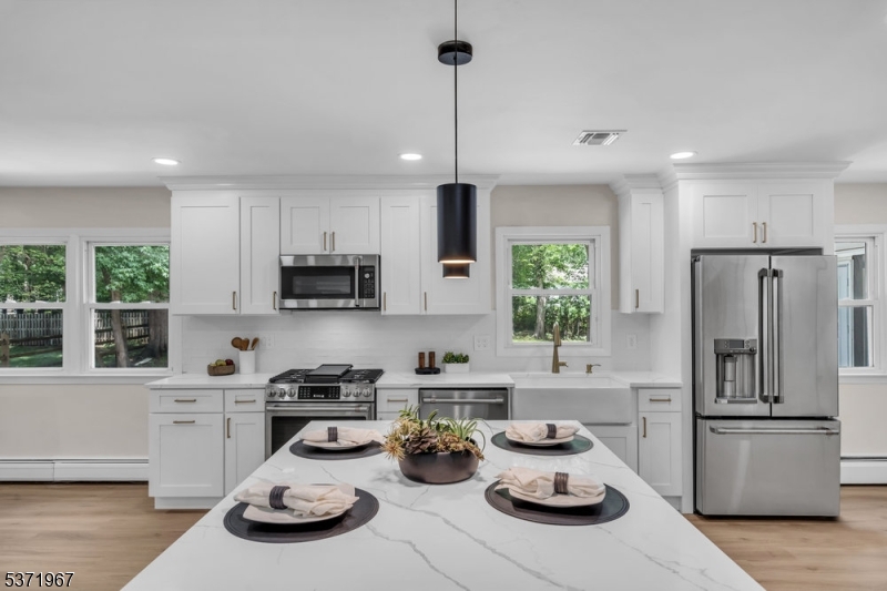 Berkeley Heights Twp., New Jersey, 07922, United States, 5 Bedrooms Bedrooms, ,3 BathroomsBathrooms,Residential,For Sale,1927400