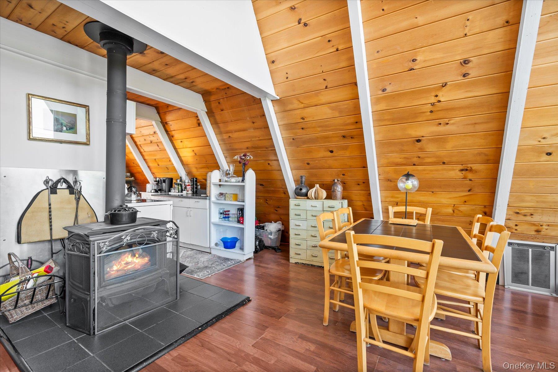 Amagansett, New York, 11930, United States, 3 Bedrooms Bedrooms, ,2 BathroomsBathrooms,Residential,For Sale,1980686