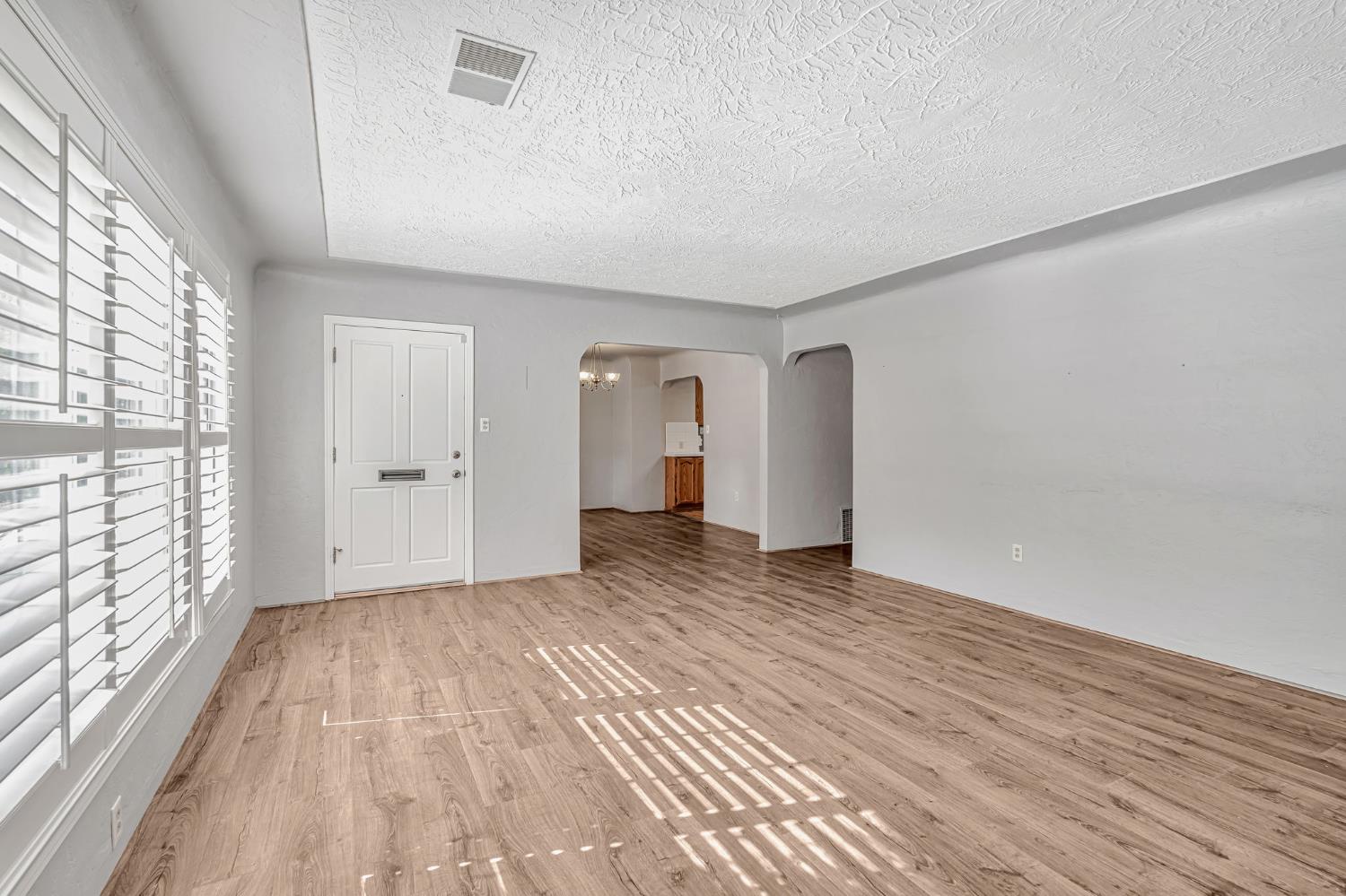 Modesto, California, 95350, United States, 3 Bedrooms Bedrooms, ,2 BathroomsBathrooms,Residential,For Sale,1927258