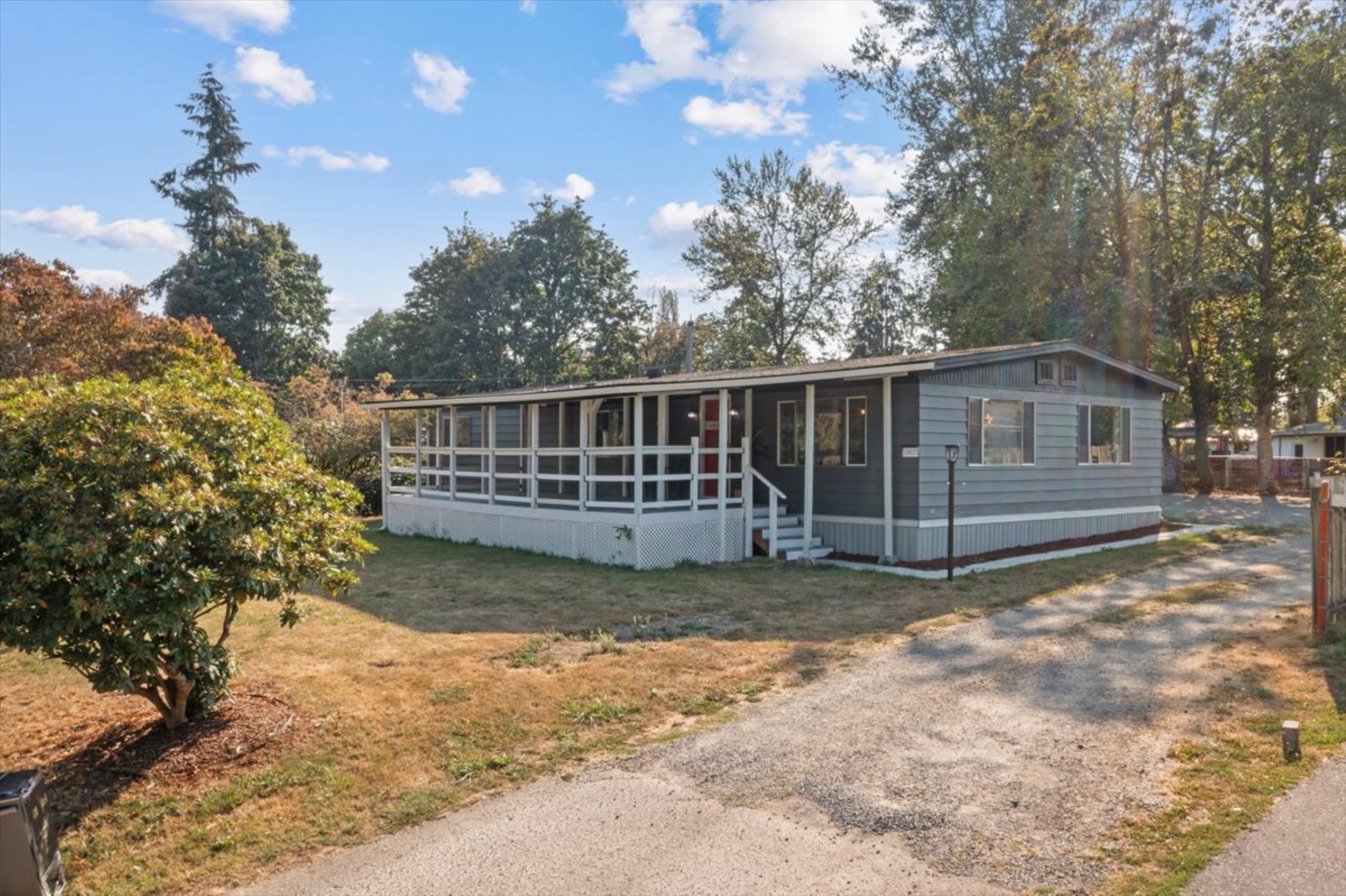  Modern Renton Bungalow - 物件實景
