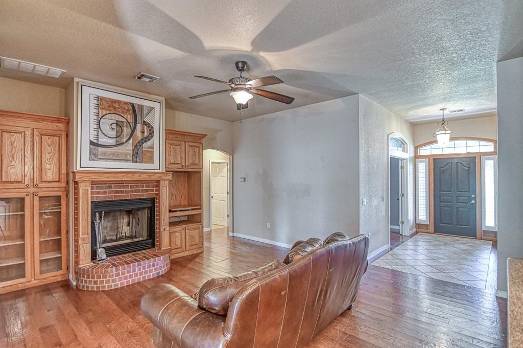 Noble, Oklahoma, 73068, United States, 6 Bedrooms Bedrooms, ,4 BathroomsBathrooms,Residential,For Sale,1978197