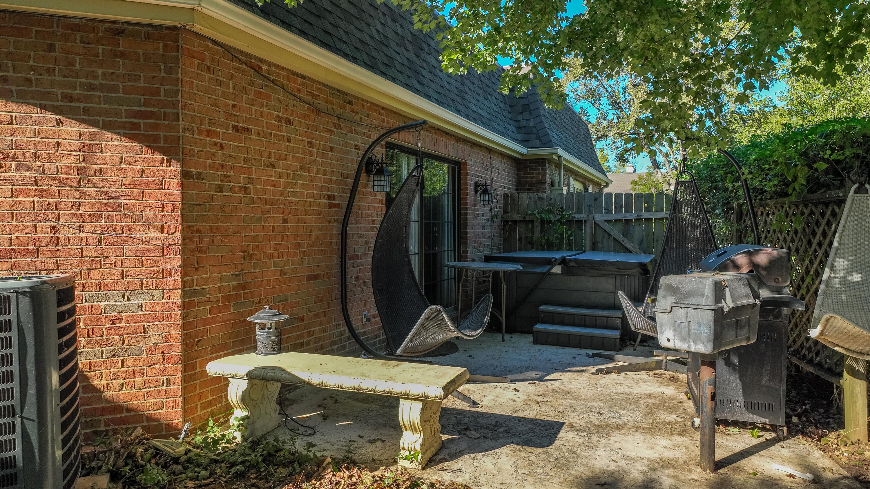 Lexington, Kentucky, 40502, United States, 4 Bedrooms Bedrooms, ,4 BathroomsBathrooms,Residential,For Sale,1976316