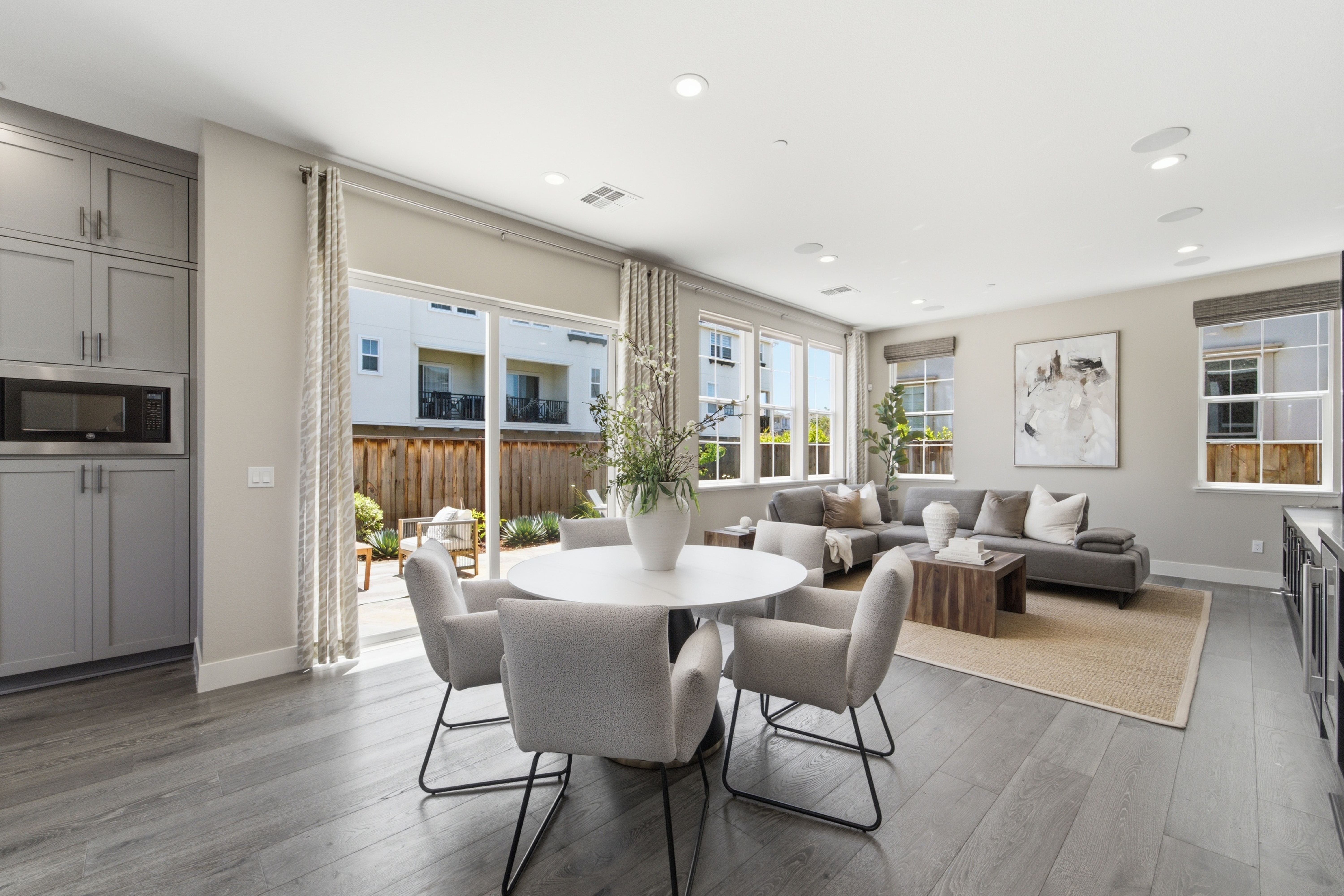  Designer Upgraded Residence in a Coveted Corner Setting - 物件實景