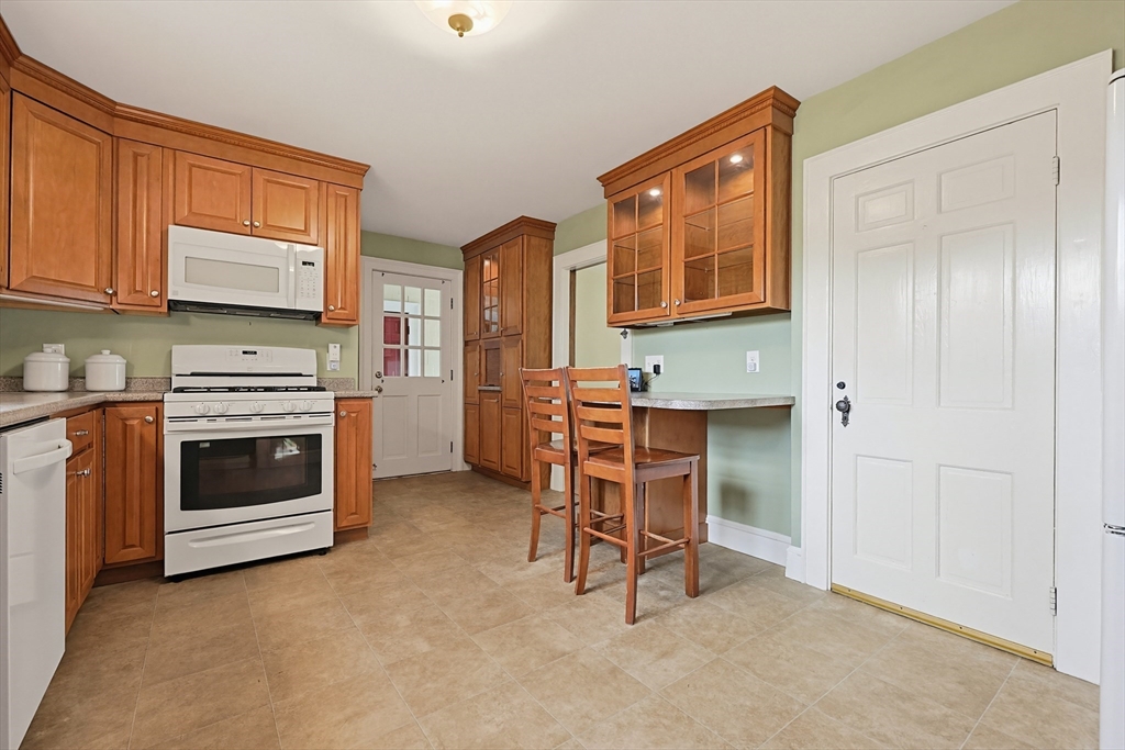 Norwood, Massachusetts, 02062, United States, 4 Bedrooms Bedrooms, ,2 BathroomsBathrooms,Residential,For Sale,2048084