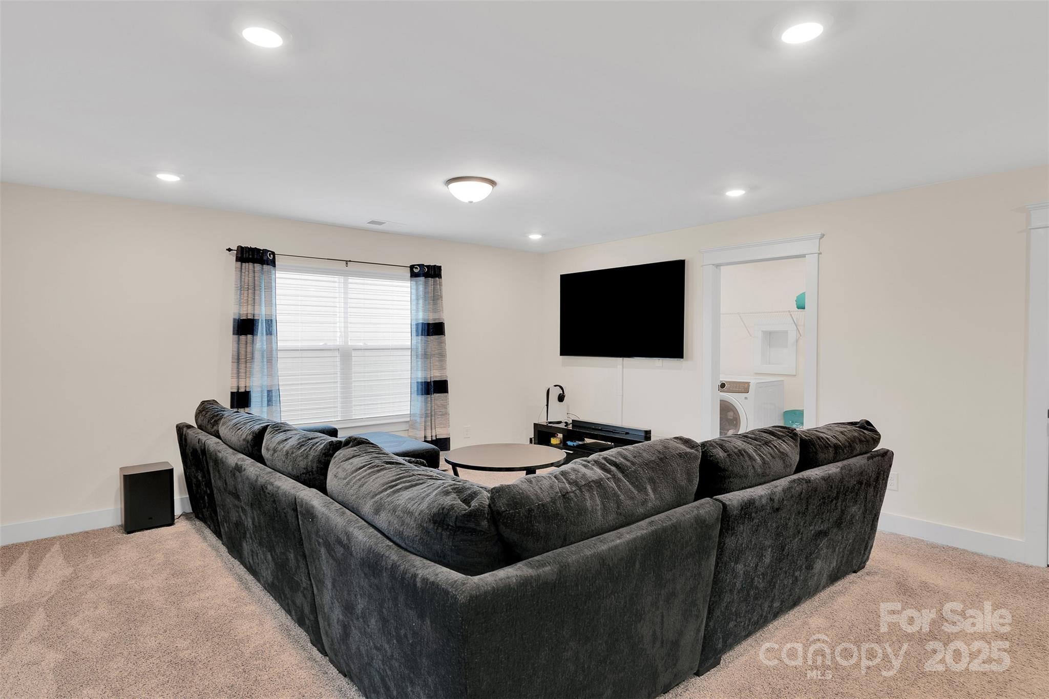 Concord, North Carolina, 28025, United States, 5 Bedrooms Bedrooms, ,4 BathroomsBathrooms,Residential,For Sale,1927846