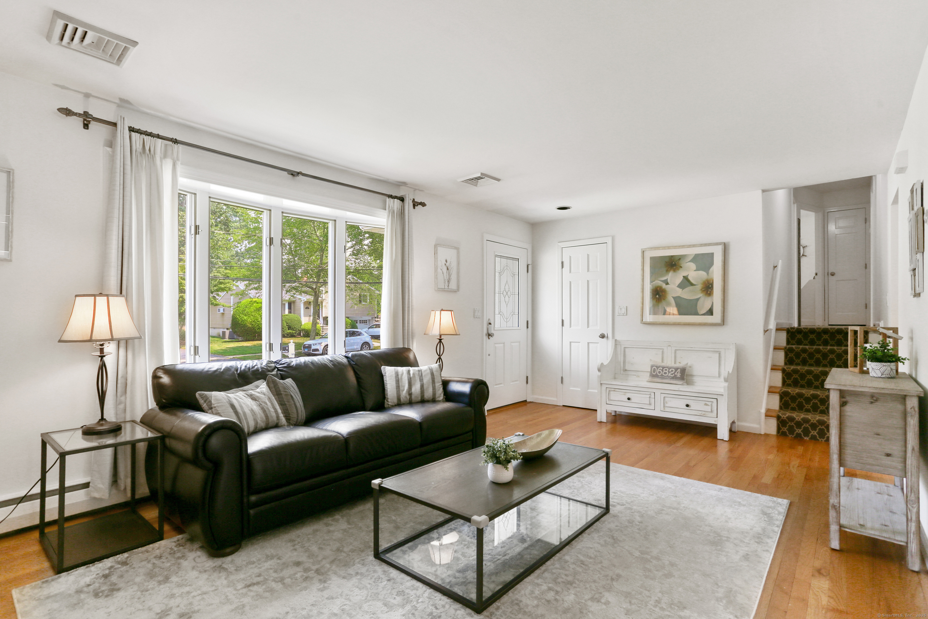 Fairfield, Connecticut, 06824, United States, 3 Bedrooms Bedrooms, ,2 BathroomsBathrooms,Residential,For Sale,1916978
