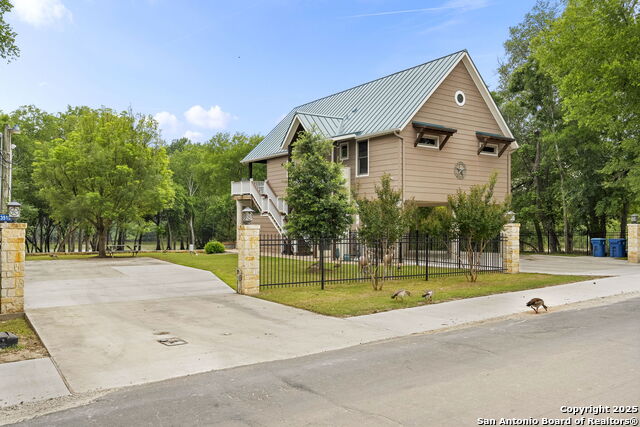 Kerrville, Texas, 78028, United States, 3 Bedrooms Bedrooms, ,3 BathroomsBathrooms,Residential,For Sale,1685103