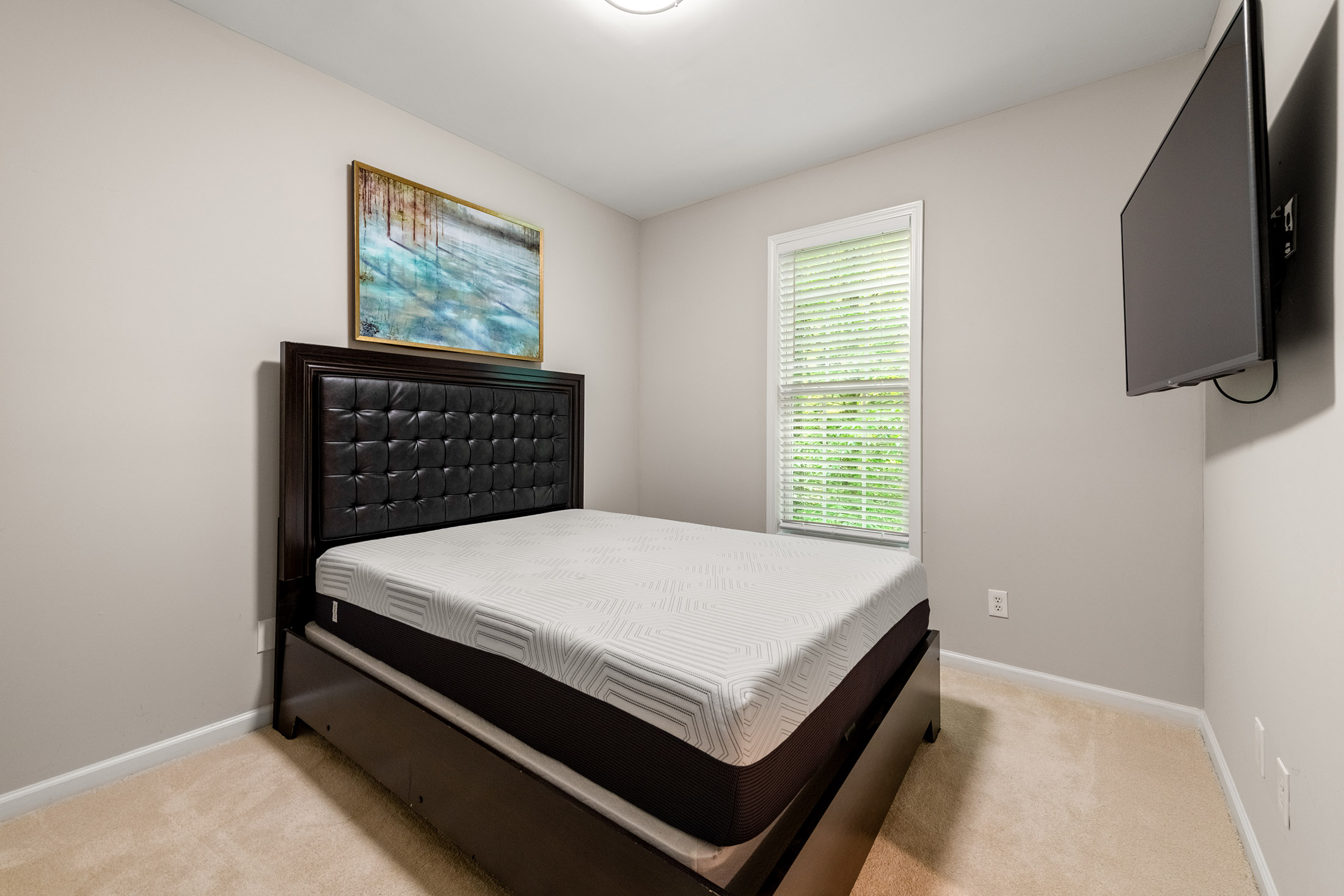  Bright Traditional with Custom Upgrades in Collier Heights - 物件實景
