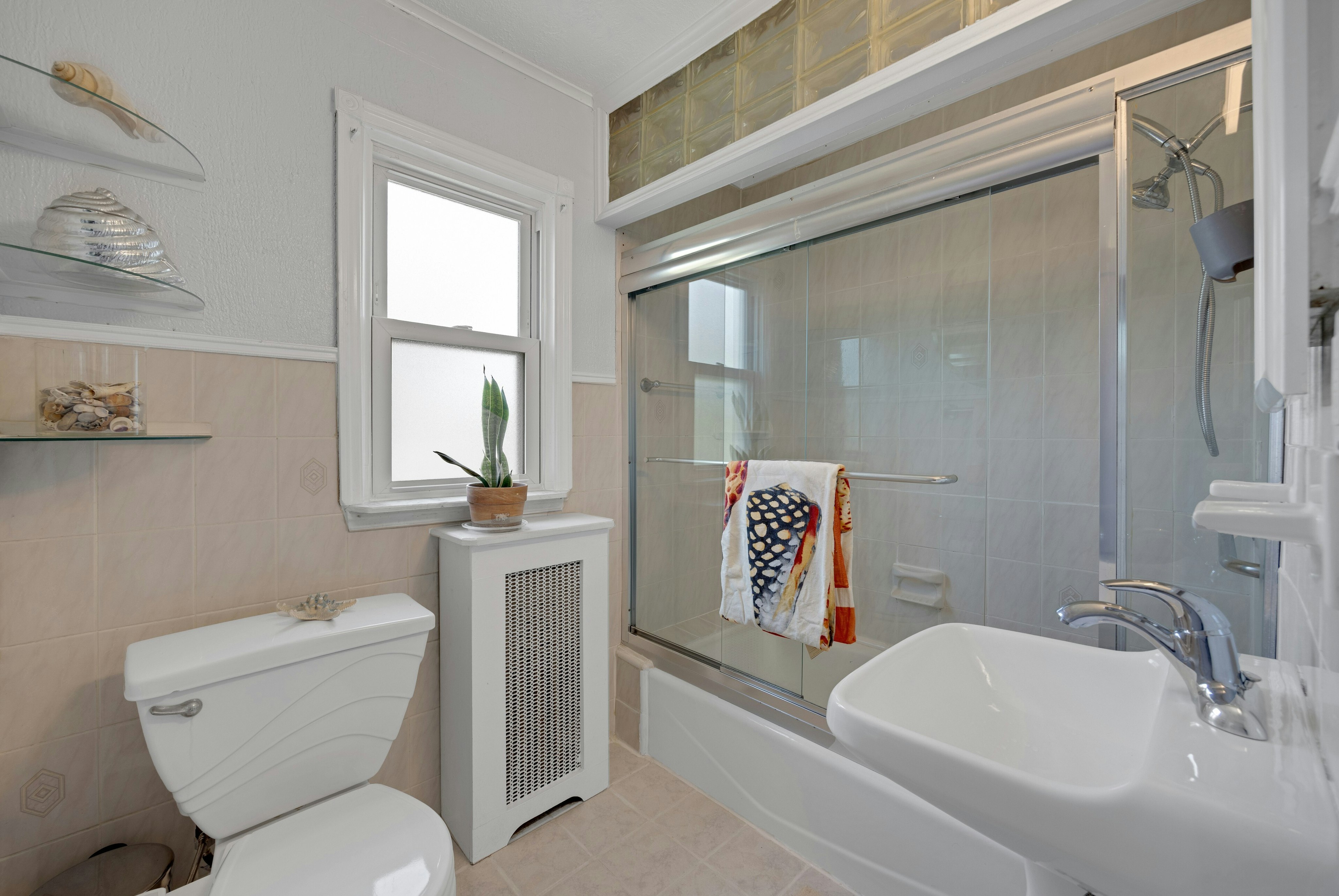  28 Sylvan Avenue, Bergenfield, NJ 07621 - 物件實景
