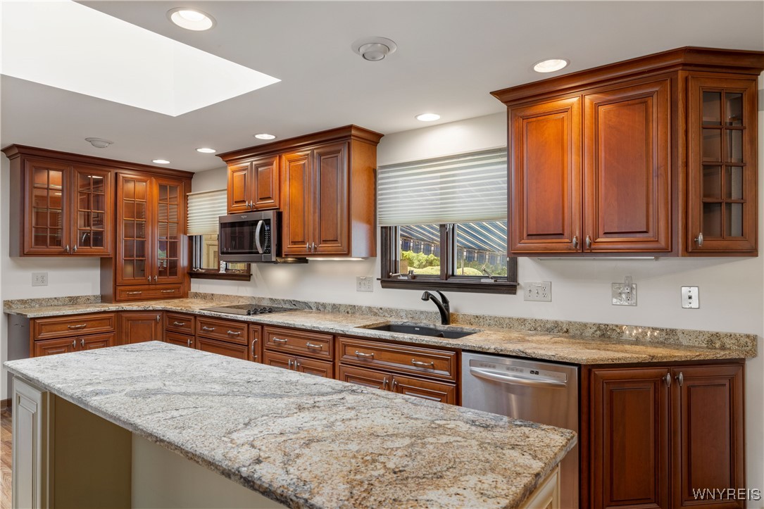 Lewiston, New York, 14092, United States, 3 Bedrooms Bedrooms, ,4 BathroomsBathrooms,Residential,For Sale,1937436