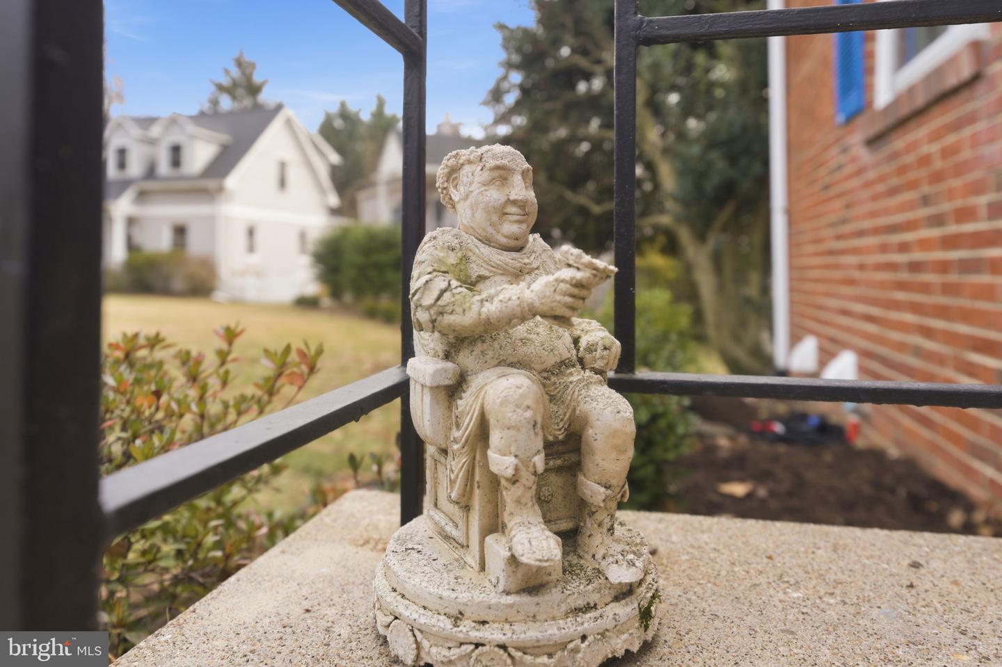 Kensington, Maryland, 20895, United States, 3 Bedrooms Bedrooms, ,2 BathroomsBathrooms,Residential,For Sale,1999038