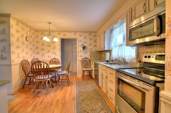 Quincy, Massachusetts, 02169, United States, 4 Bedrooms Bedrooms, ,2 BathroomsBathrooms,Residential,For Sale,1942556