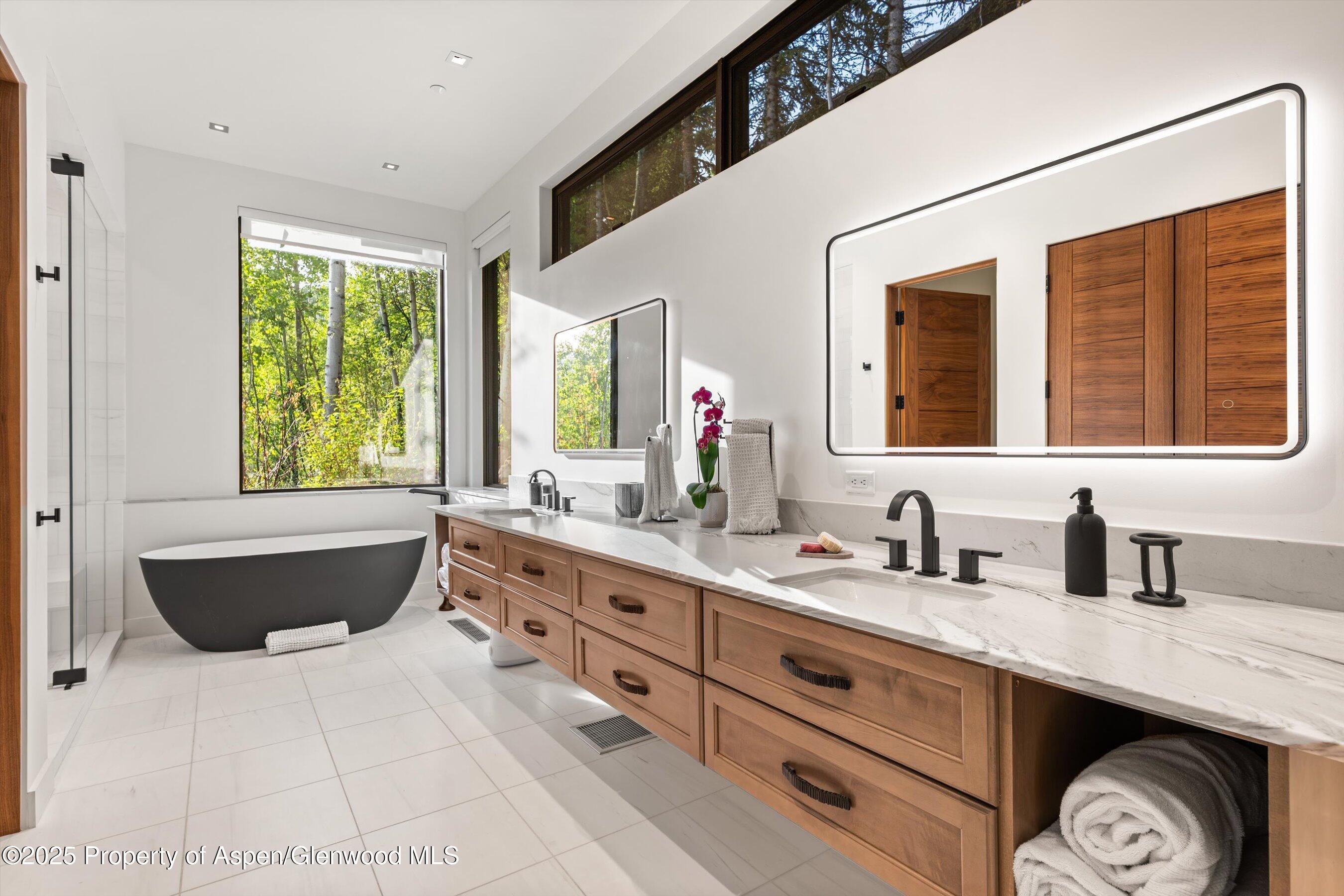 Snowmass Village, Colorado, 81615, United States, 5 Bedrooms Bedrooms, ,7 BathroomsBathrooms,Residential,For Sale,1850340