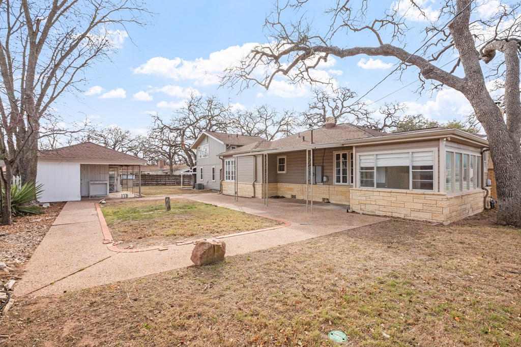 Fredericksburg, Texas, 78624, United States, 4 Bedrooms Bedrooms, ,4 BathroomsBathrooms,Residential,For Sale,2025844