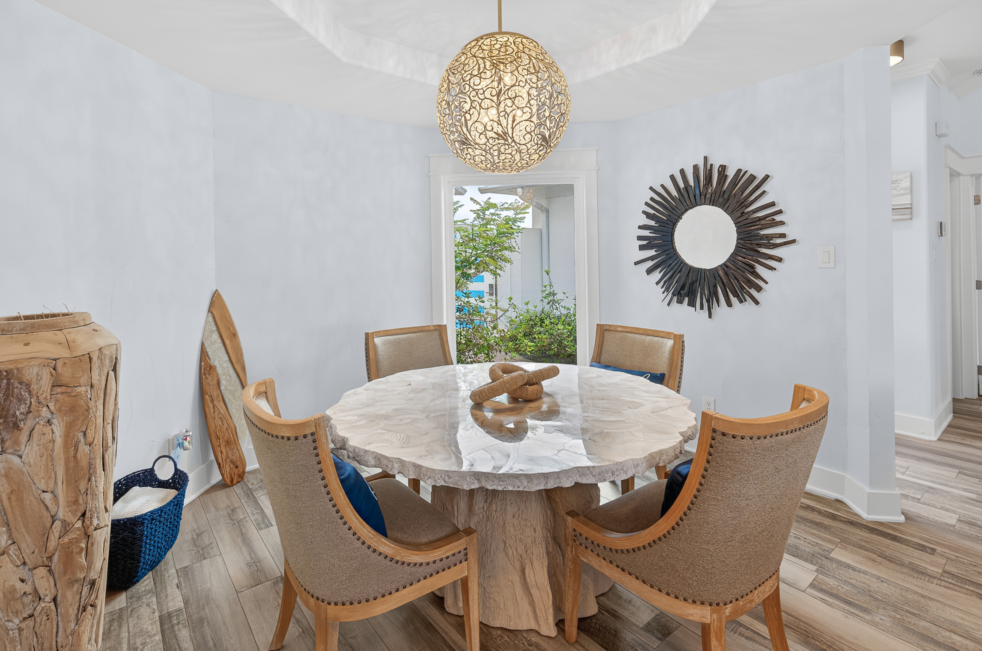  Canal-Front Estate in Island Moorings - 物件實景