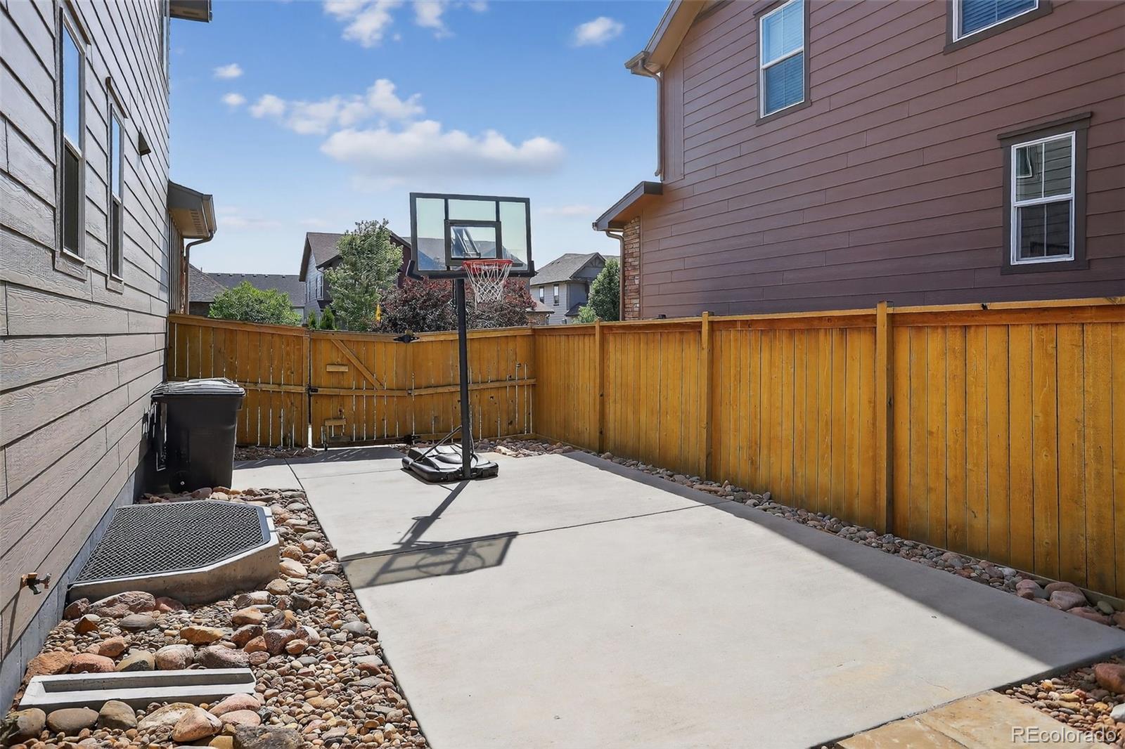 Thornton, Colorado, 80602, United States, 5 Bedrooms Bedrooms, ,3 BathroomsBathrooms,Residential,For Sale,1988172