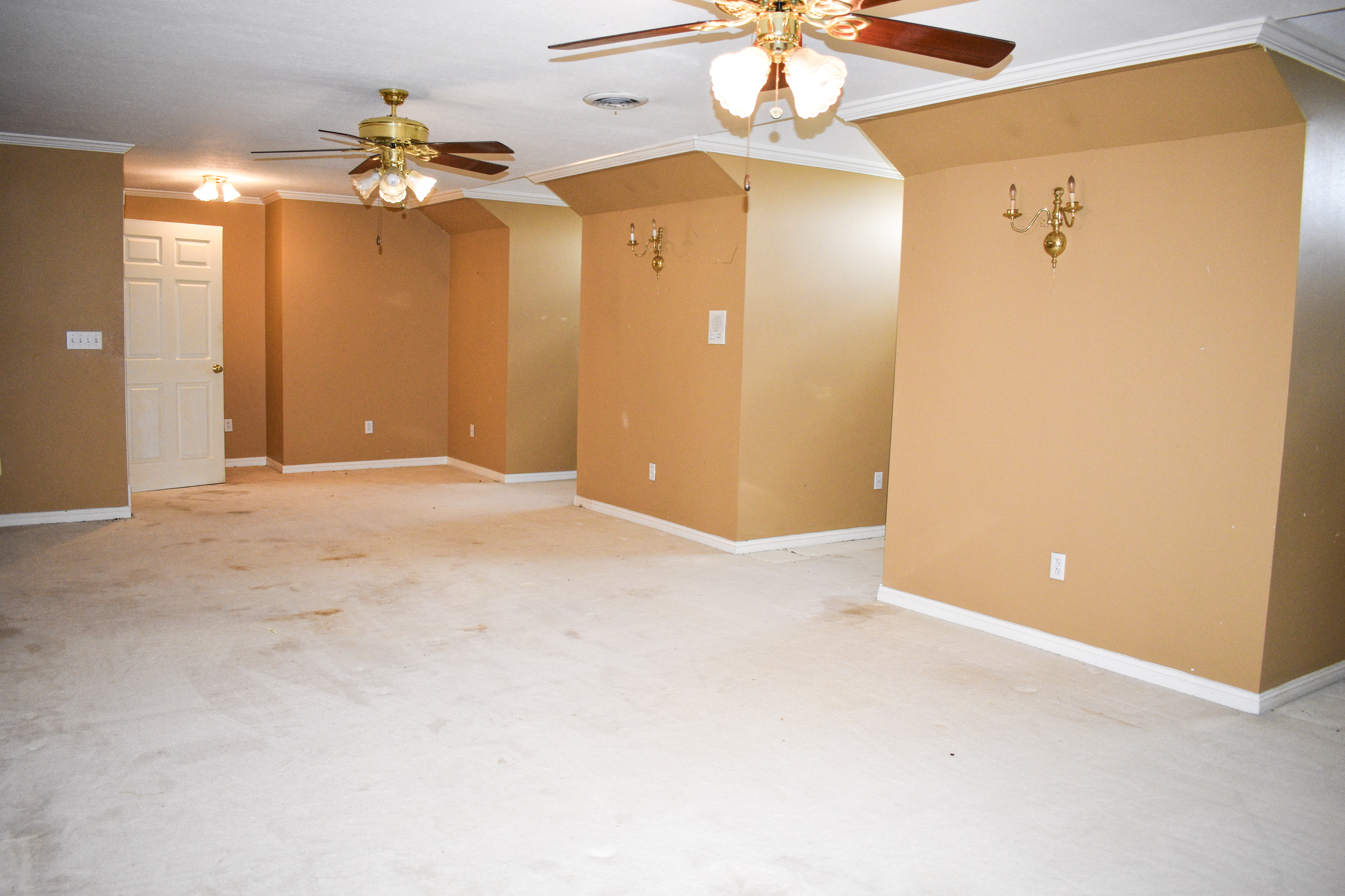 Union City, Tennessee, 38261, United States, 4 Bedrooms Bedrooms, ,4 BathroomsBathrooms,Residential,For Sale,1937100