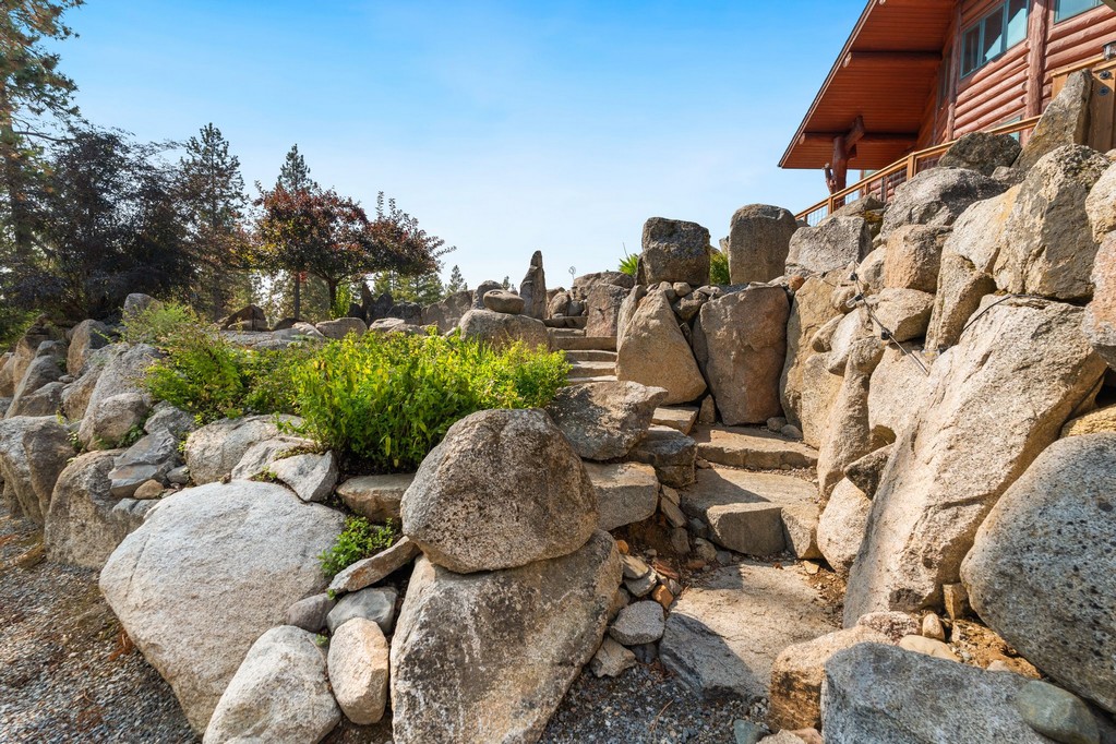 Bonners Ferry, Idaho, 83805, United States, 3 Bedrooms Bedrooms, ,4 BathroomsBathrooms,Residential,For Sale,1984473