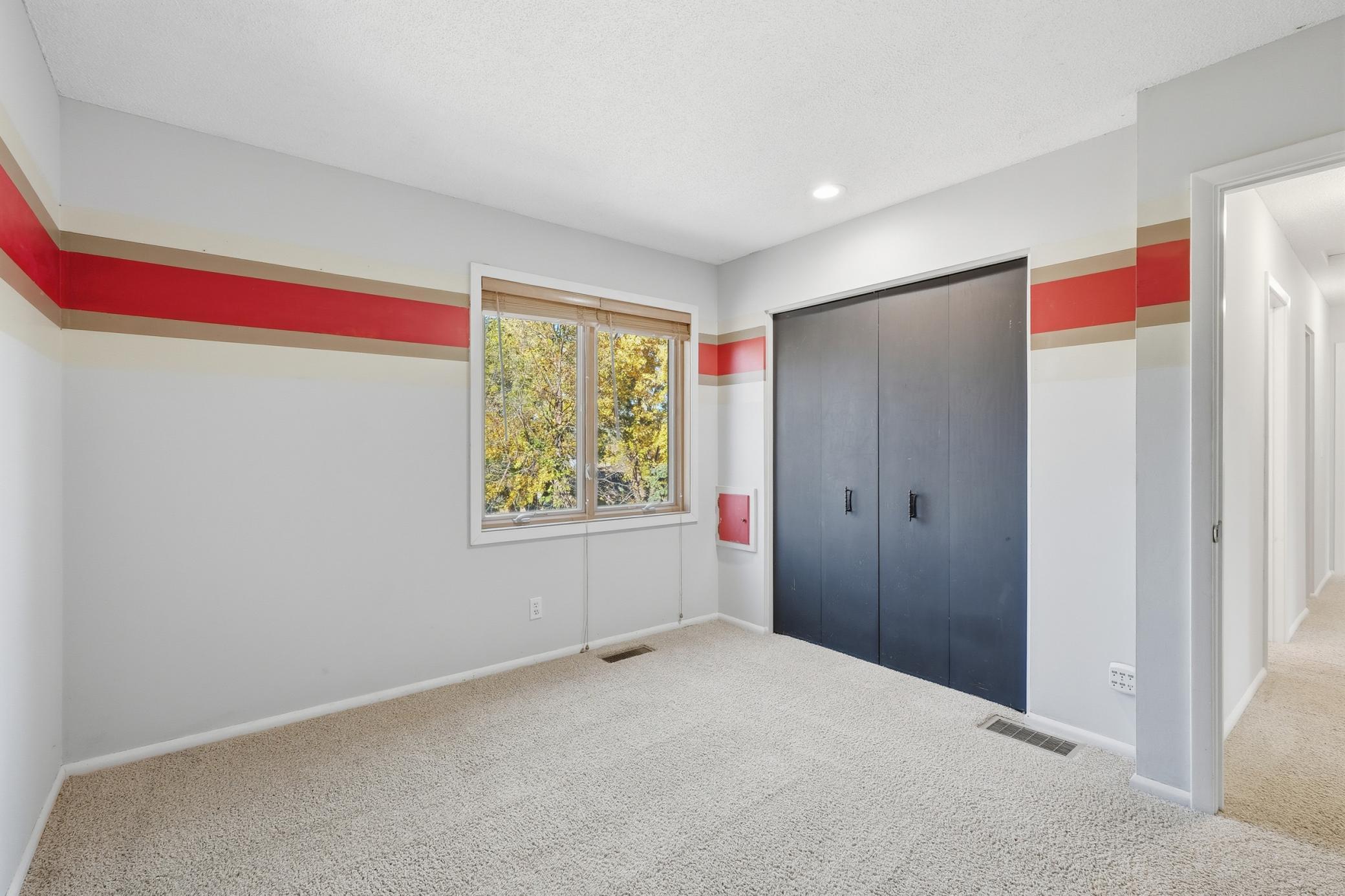 Woodbury, Minnesota, 55125, United States, 4 Bedrooms Bedrooms, ,2 BathroomsBathrooms,Residential,For Sale,1991775