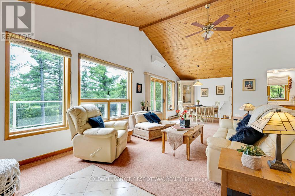 FRONTENAC (FRONTENAC NORTH), Ontario, K0H 2R0, CA, 3 Bedrooms Bedrooms, ,2 BathroomsBathrooms,Residential,For Sale,1866514